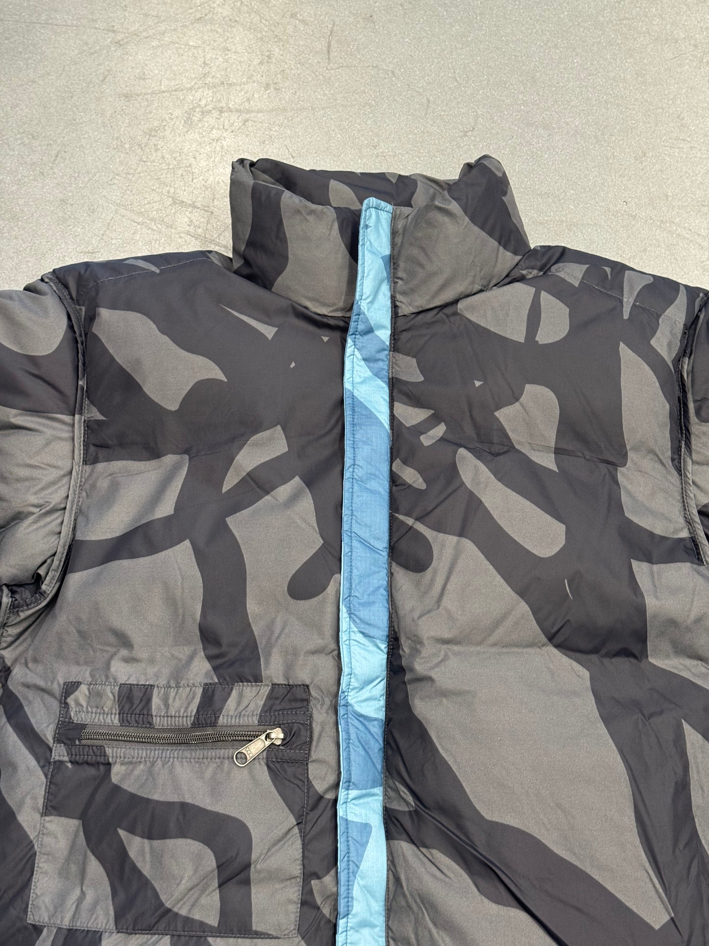 KAWS X THE NORTH FACE RETRO 1996 JACKET - MONTEREY BLUE NUPTSE PRINT