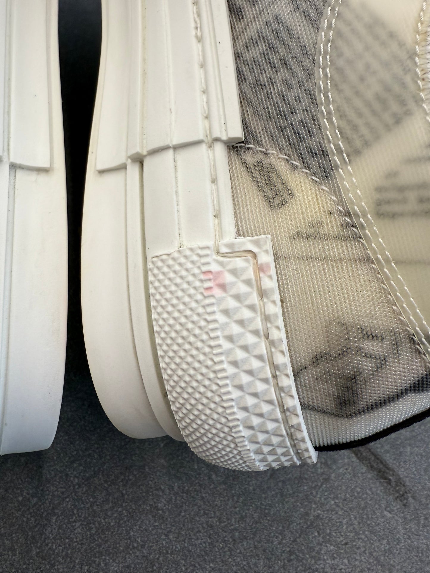 2020 SIZE 40 DIOR B23 LOW TOP DANIEL ARSHAM NEWSPAPER (PRE-OWNED REPLACEMENT BOX)