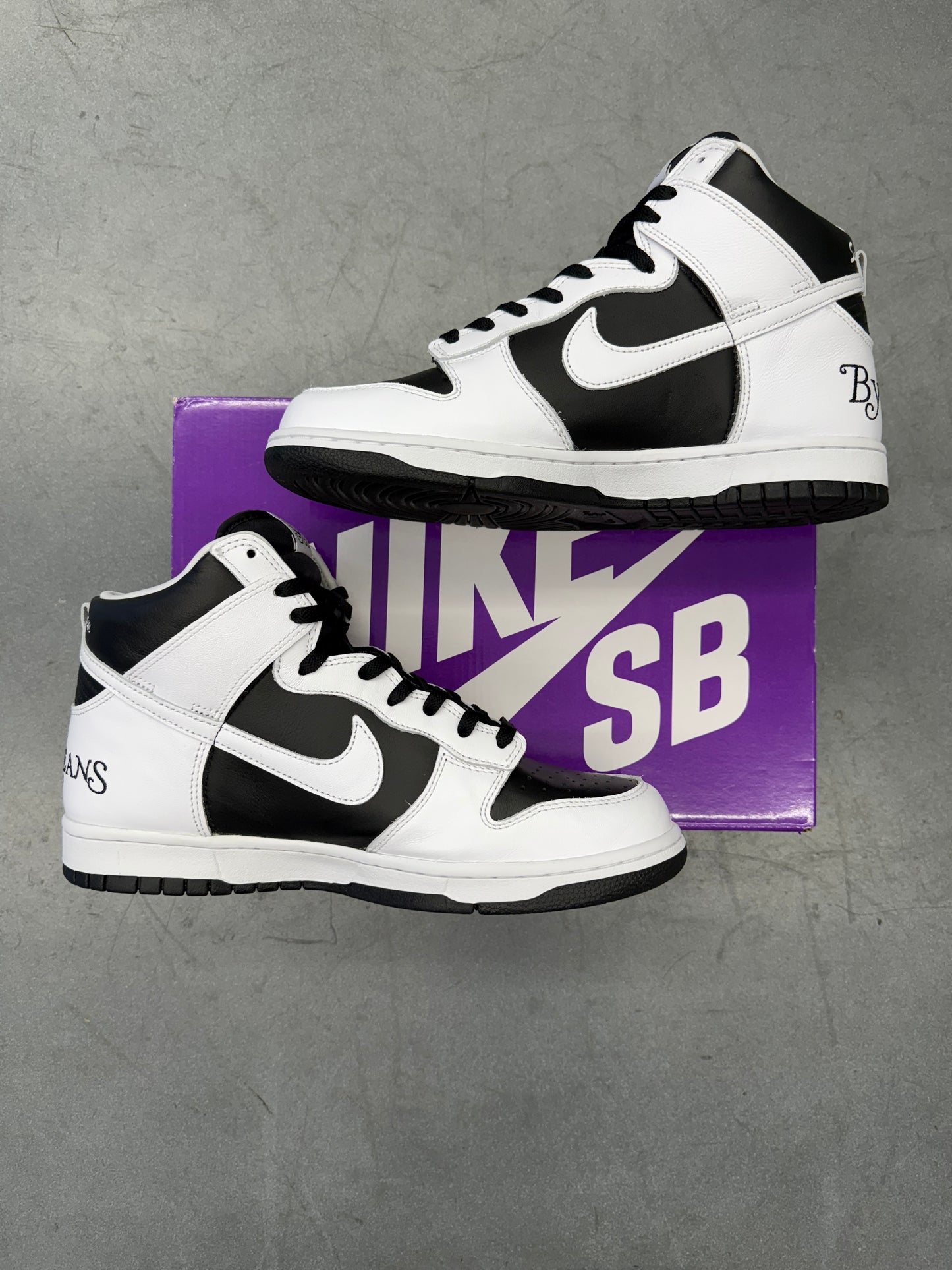 2022 SIZE 10.5 NIKE SB DUNK HIGH SUPREME BY ANY MEANS - BLACK