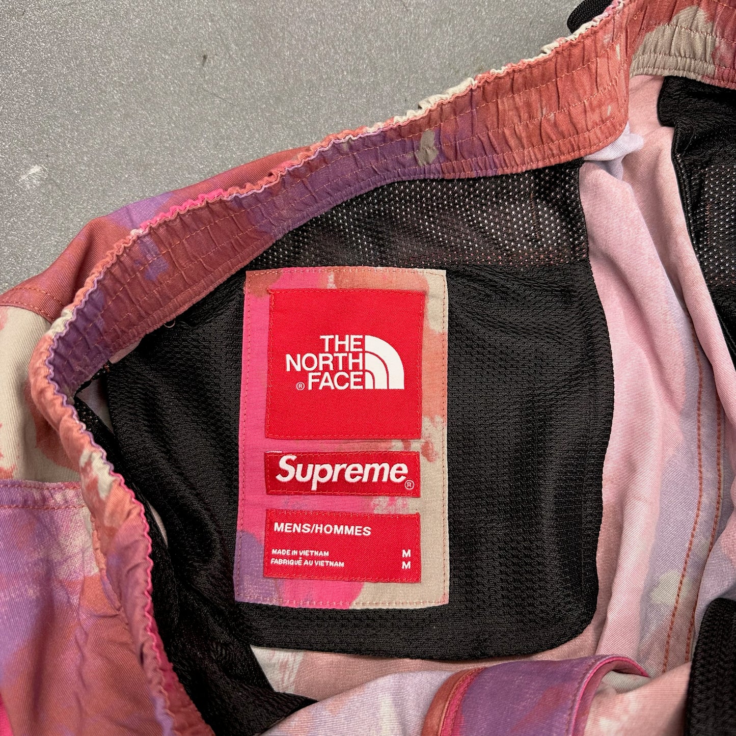 SS20 SUPREME X THE NORTH FACE BELTED CARGO CONVERTABLE PANTS