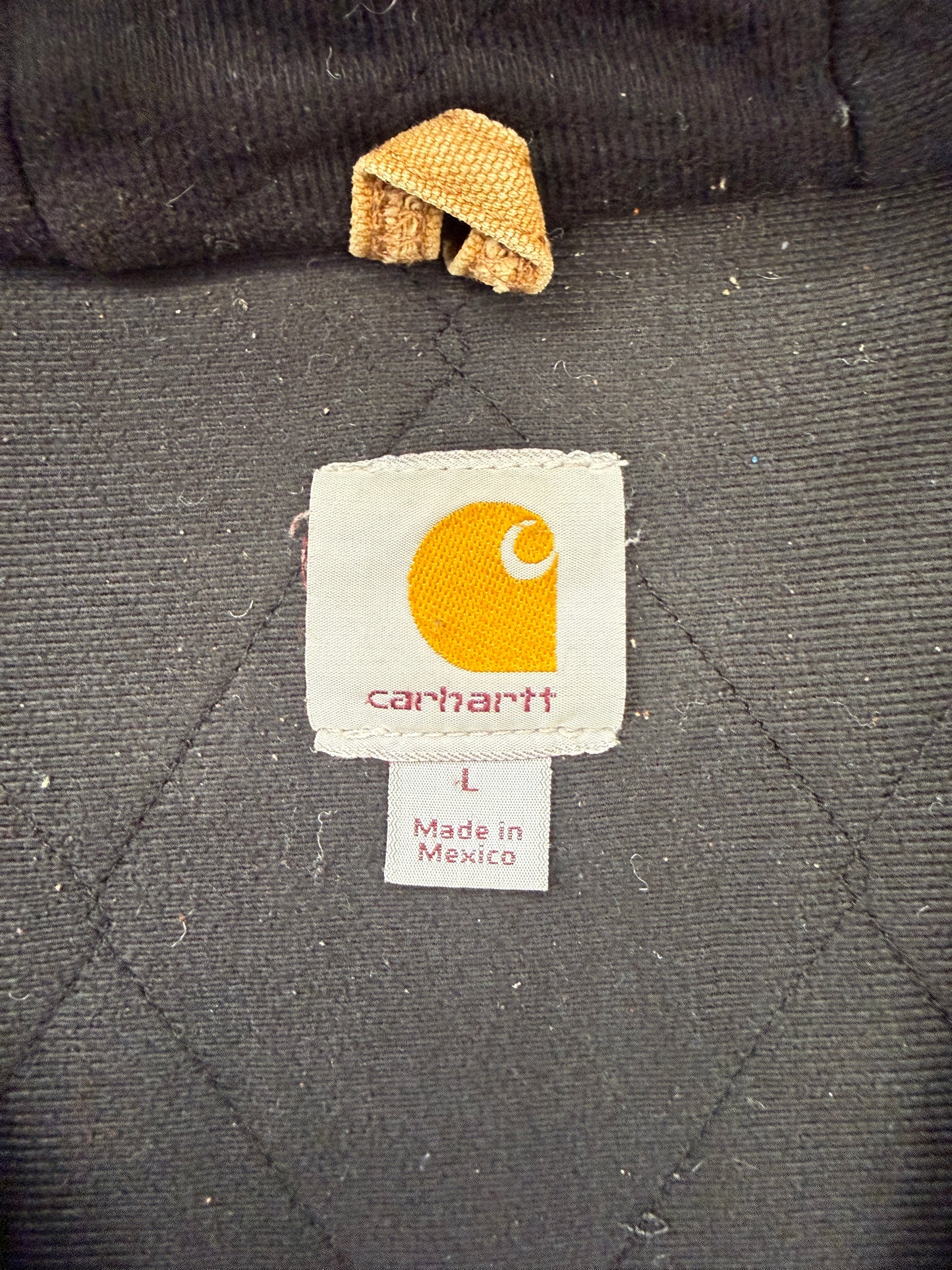 2000'S DISTRESSED TAN CARHARTT HOODED WORKWEAR ZIP UP JACKET (CARHARTT TAG J130211)