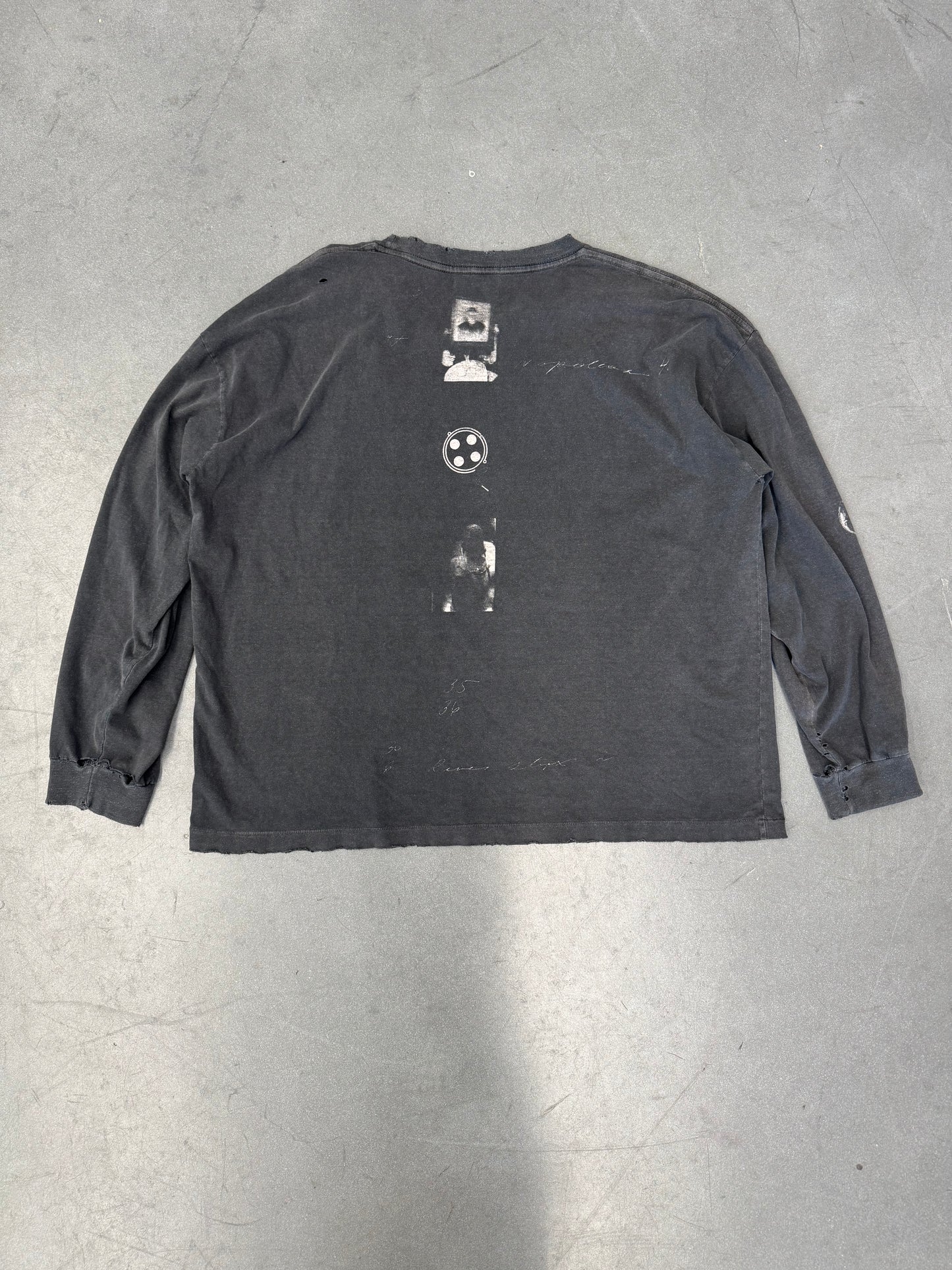 ENFANTS RICHES DEPRIMES BATHROOM STALL LONG-SLEEVE TEE