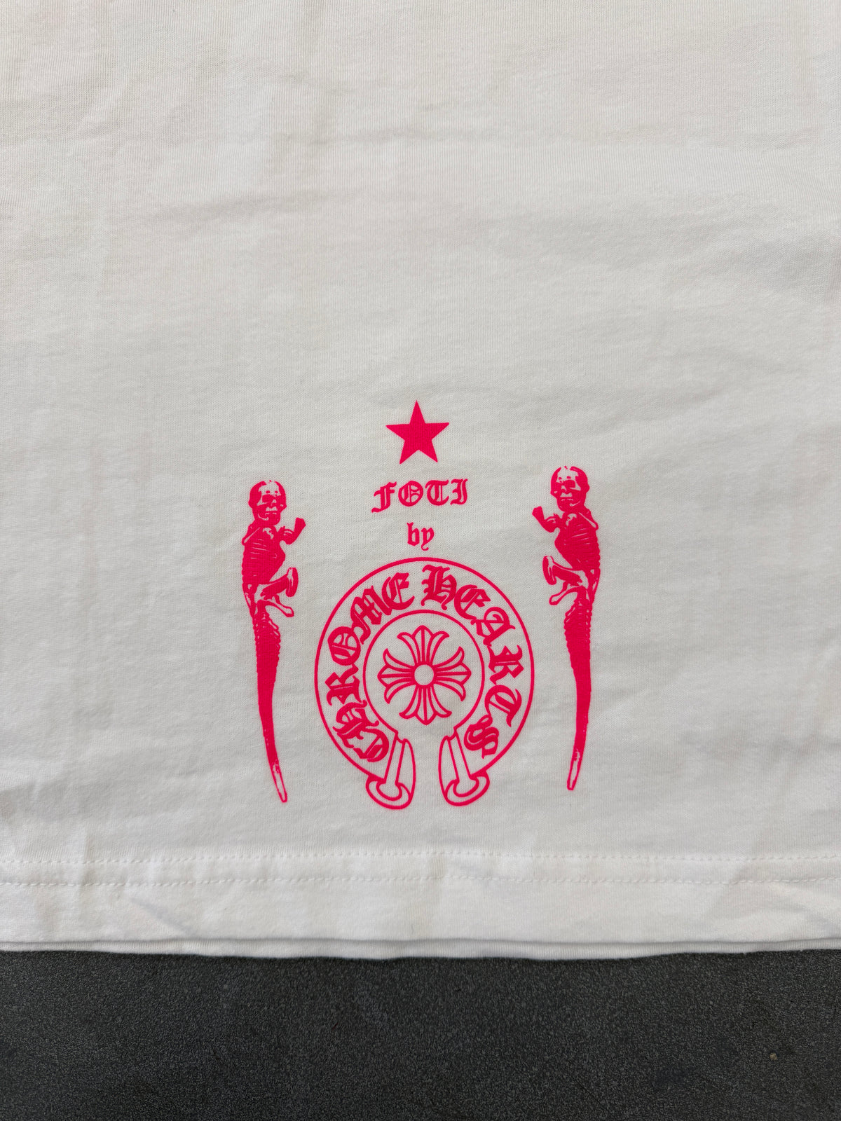CHROME HEARTS FOTI PINK TEETER LONG SLEEVE TEE