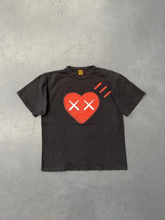FW21 KAWS HUMAN MADE #5 BLACK HEART TEE
