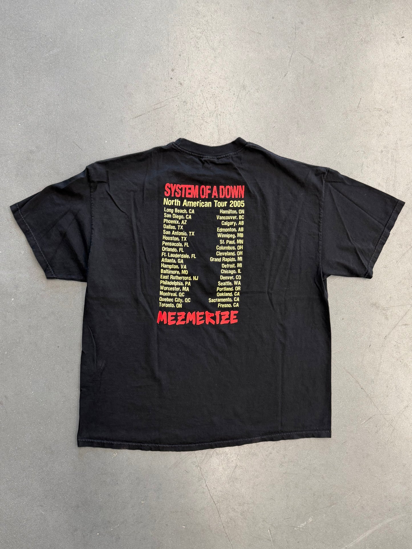 2005 SYSTEM OF A DOWN MEZMERIZE NORTH AMERICAN TOUR TEE (TENNESSE RIVER TAG)