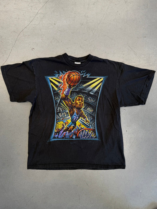 90S NIKE ALONZO MOURNING HORNETS POSTER TEE (GREY NIKE TAG)