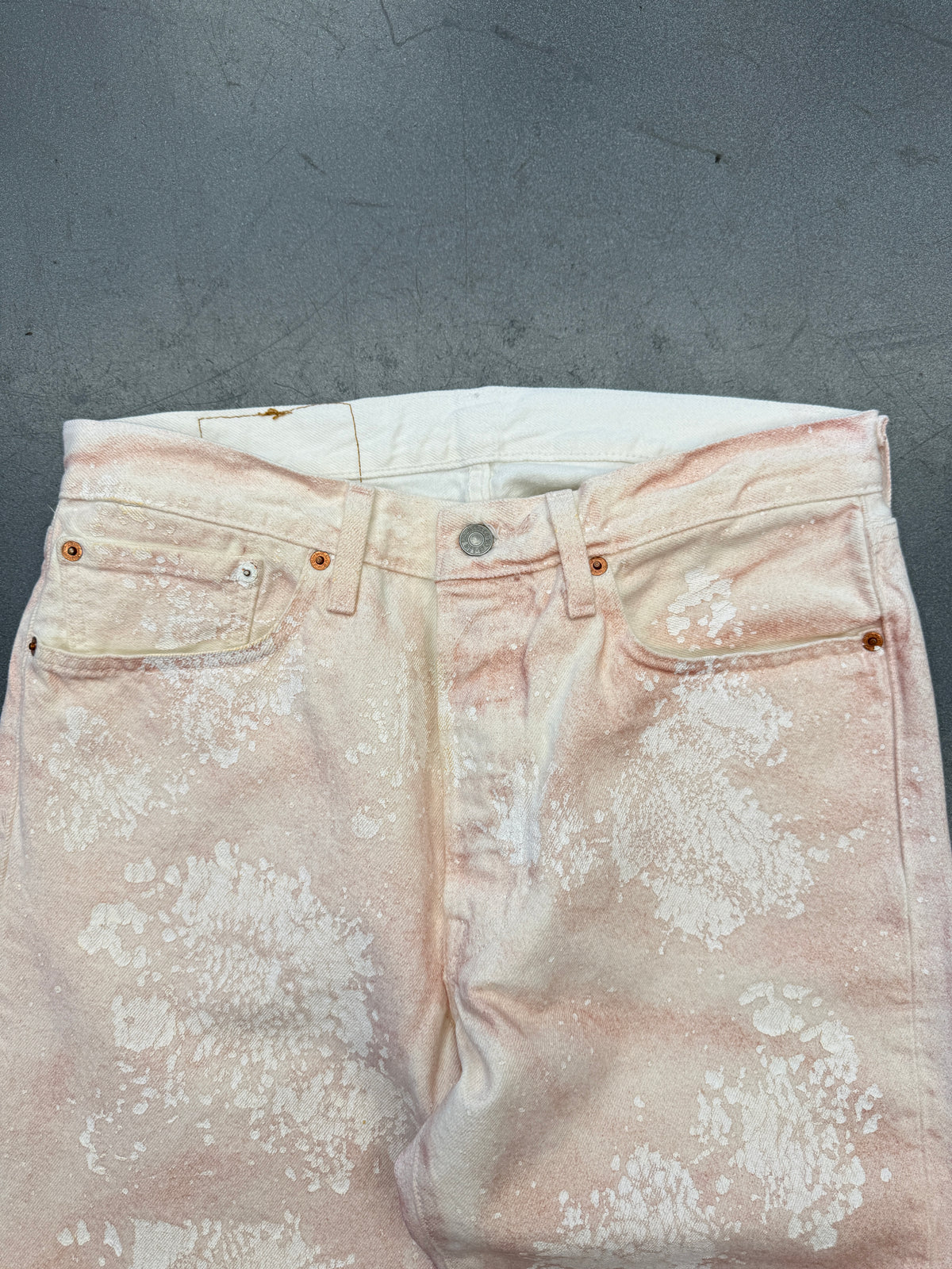 DENIM TEARS BRICK MASON PANTS WHITE/RED CLAY