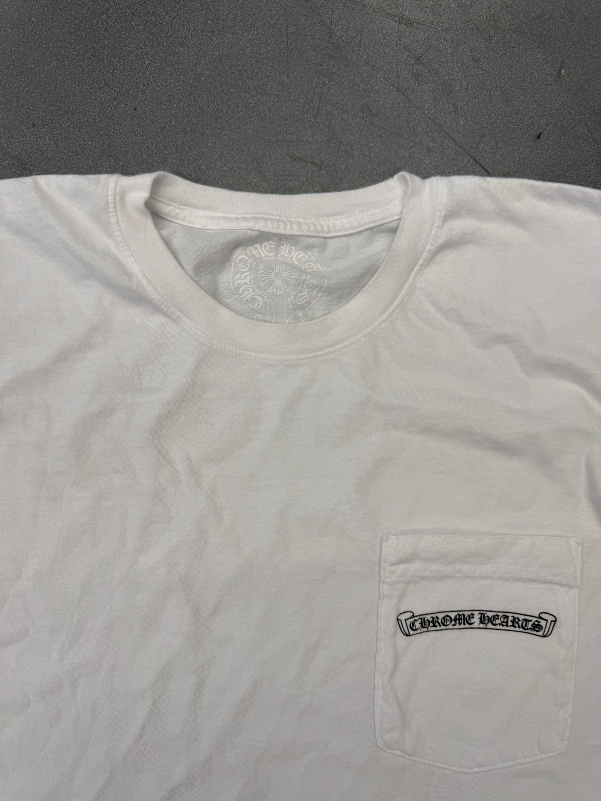 CHROME HEARTS SCROLL POCKET TEE - WHITE