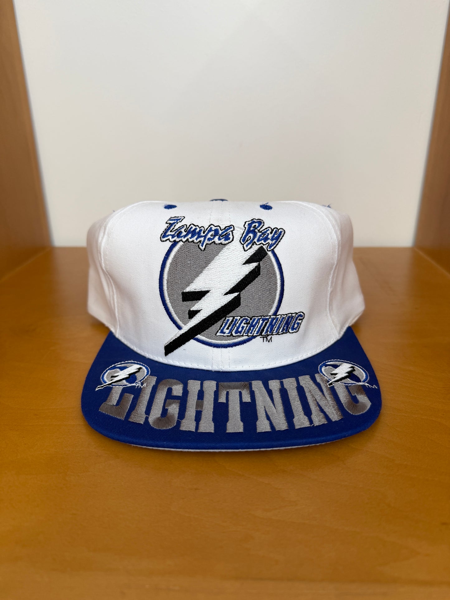 90'S TAMPA BAY LIGHTNING EMBROIDERED BRIM SNAPBACK (NHL TAG)