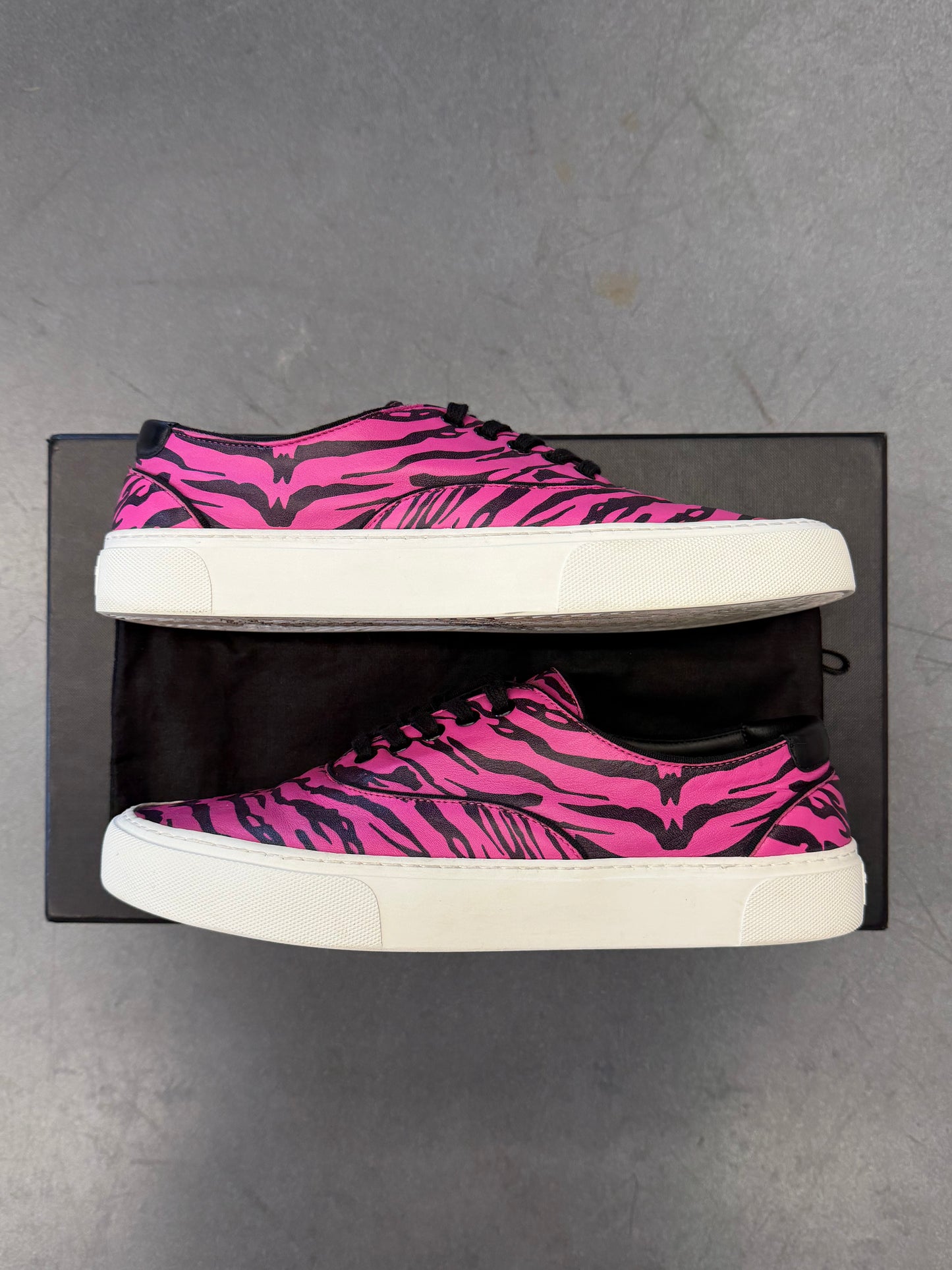 SAINT LAURENT VENICE PINK TIGER PRINT LOW TOP LEATHER SNEAKER (W/BOX)
