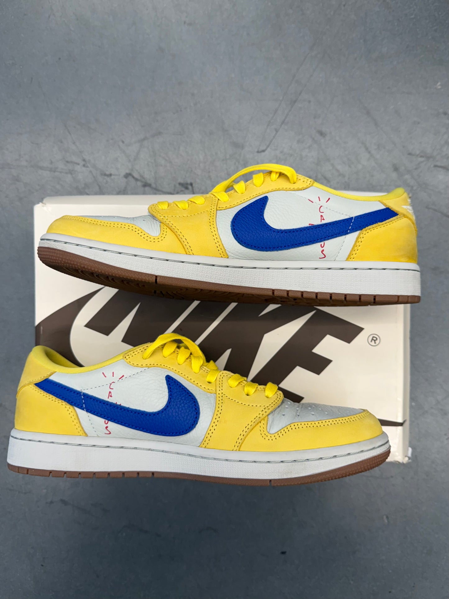2024 SIZE 10.5W JORDAN 1 RETRO LOW OG SP TRAVIS SCOTT CANARY (PRE-OWNED WITH BOX)