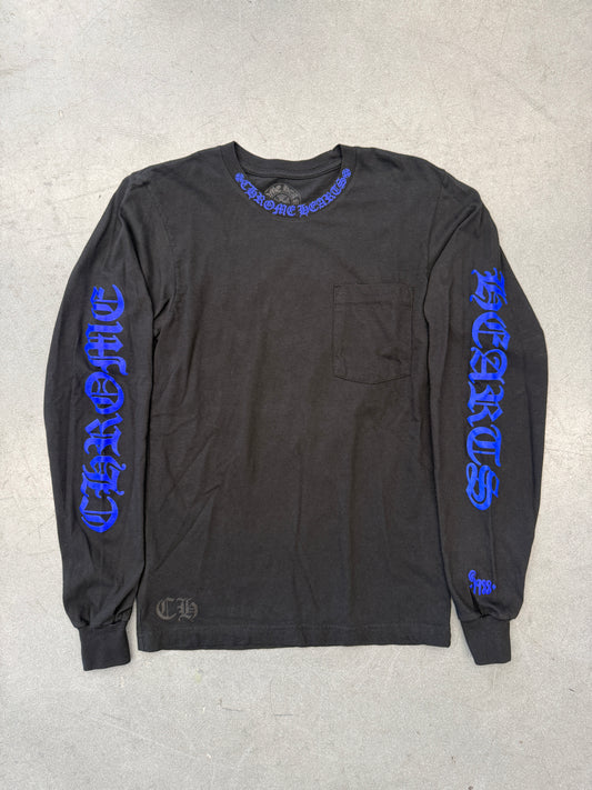 CHROME HEARTS COLLAR PRINT 1988 POCKET LONG SLEEVE TEE - BLACK/BLUE