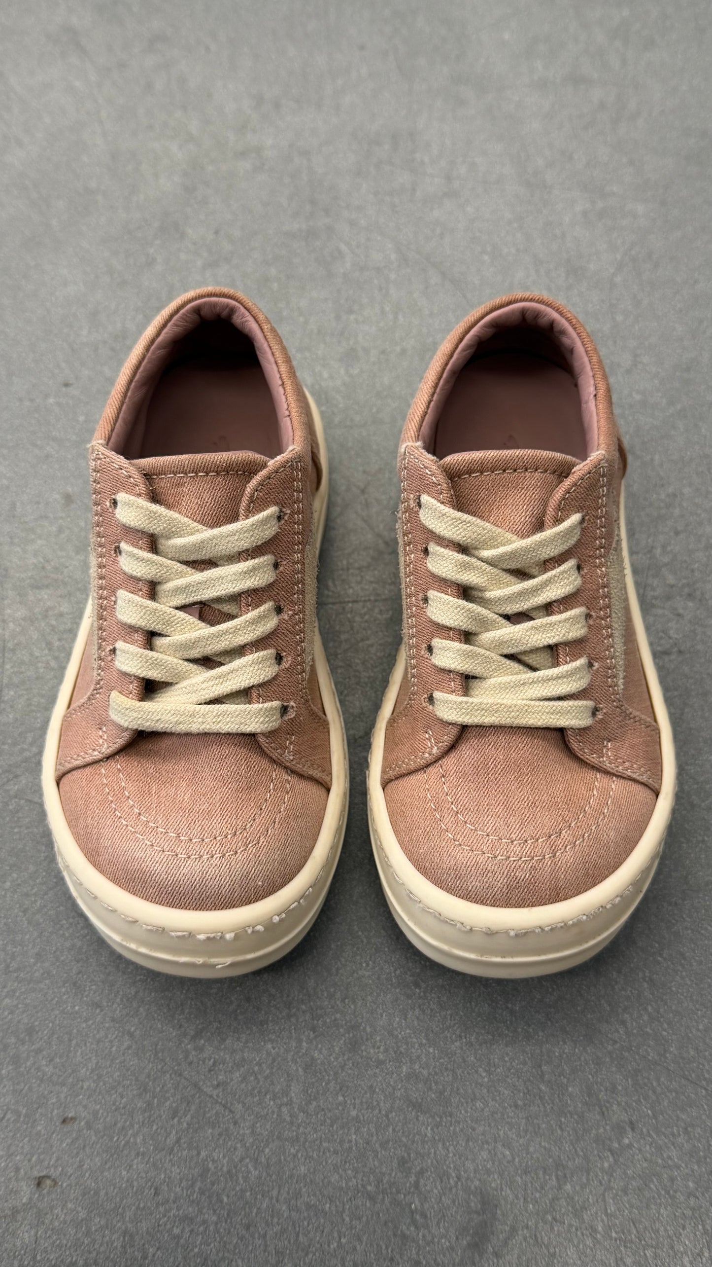 RICK OWENS KIDS PINK SUEDE BABY VINTAGE LOW-TOP SNEAKER - PINK/MILK