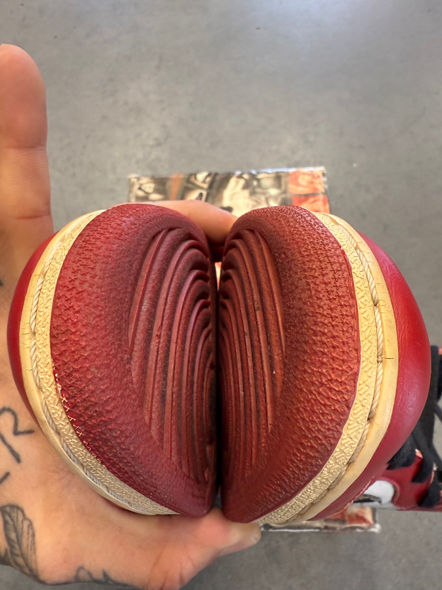 SIZE 7.5 1994 AIR JORDAN 1 CHICAGO HIGH (OG ALL + SIZE 8 BOX)