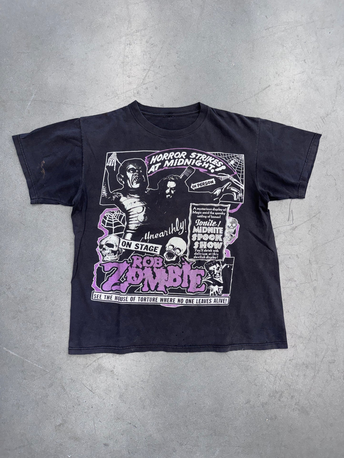 Y2K ROB ZOMBIE HORROR STRIKES AT MIDNIGHT! TEE (PULLED TAG)