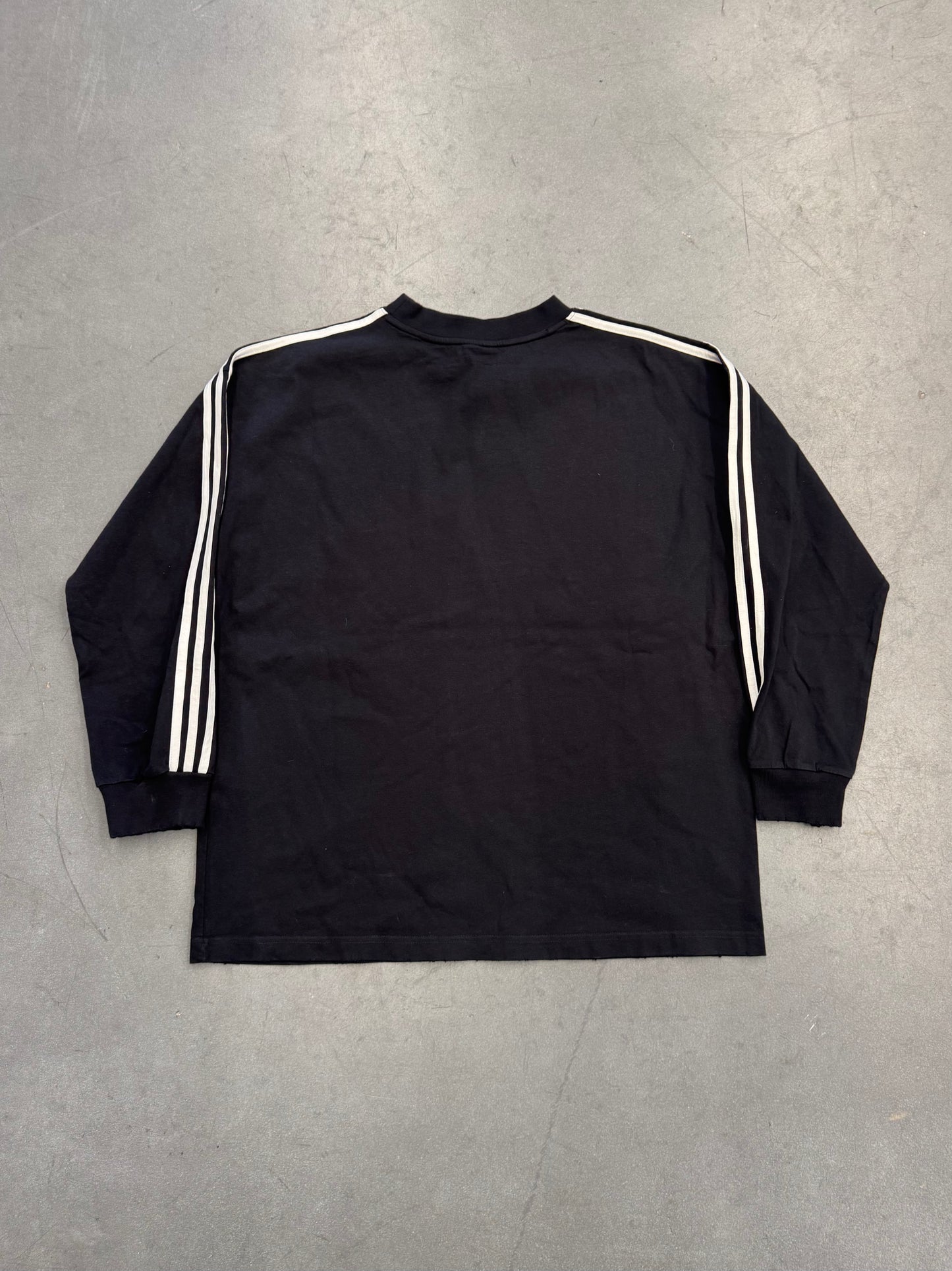 BALENCIAGA ADIDAS CENTER LOGO LS TEE