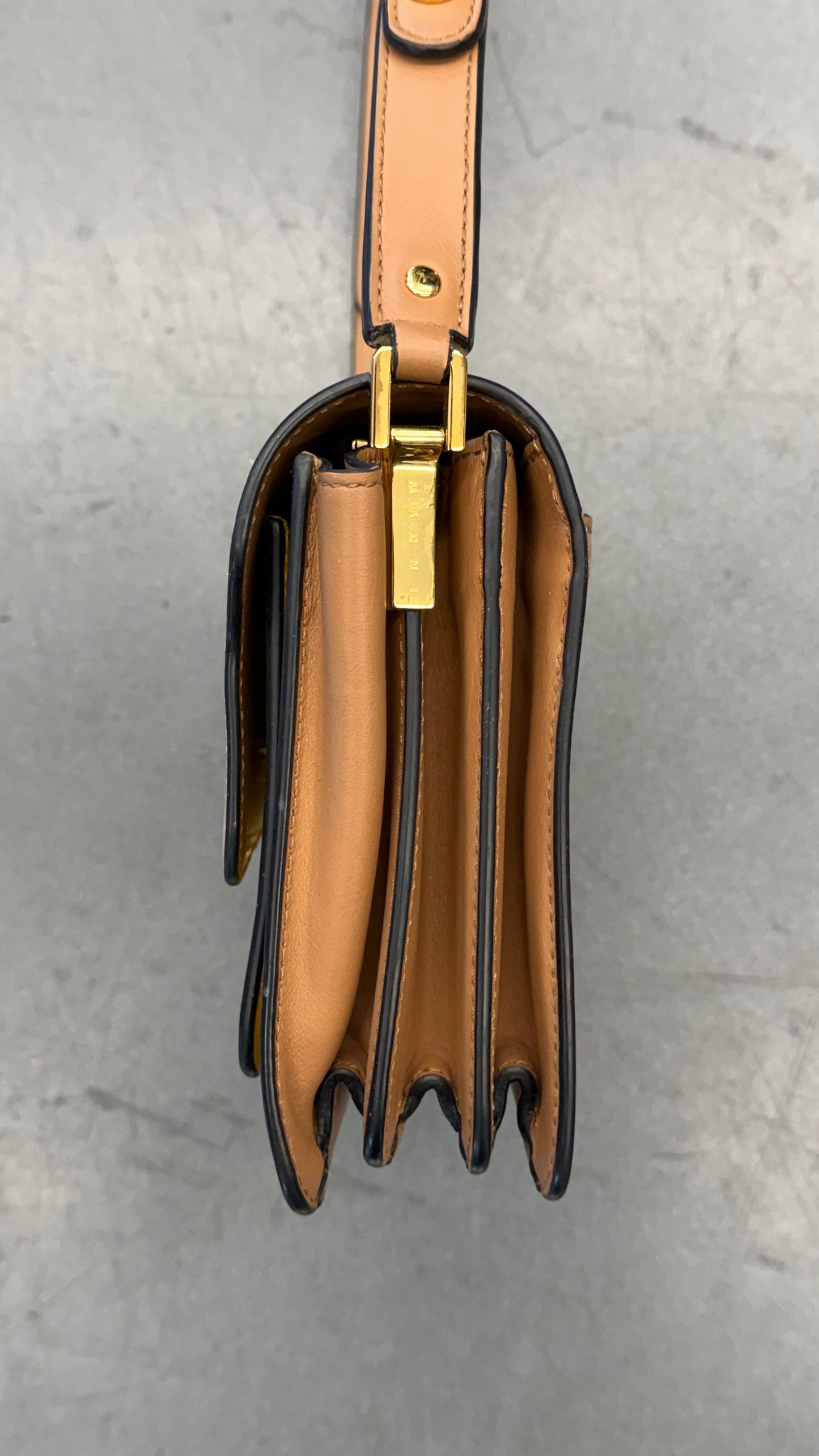 MARNI MEDIUM TRUNK LEATHER SHOUDLER BAG