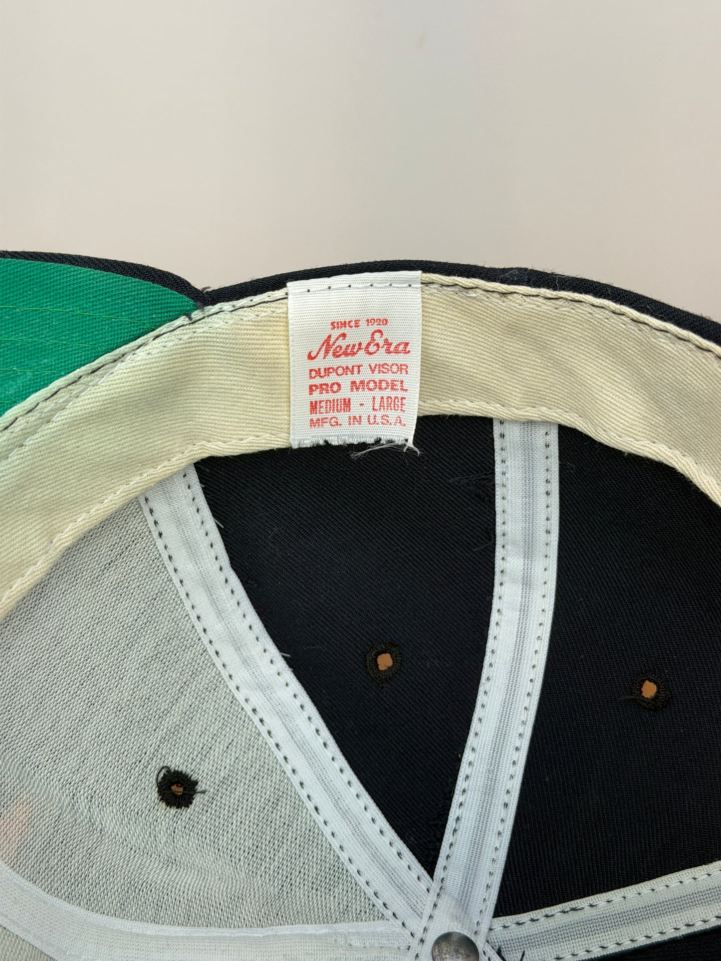 80'S VINTAGE UNIVERSITY OF VIRGINIA SNAPBACK HAT AS SEEN IN EDWARD SCISSORHANDS  (NEW ERA TAG)