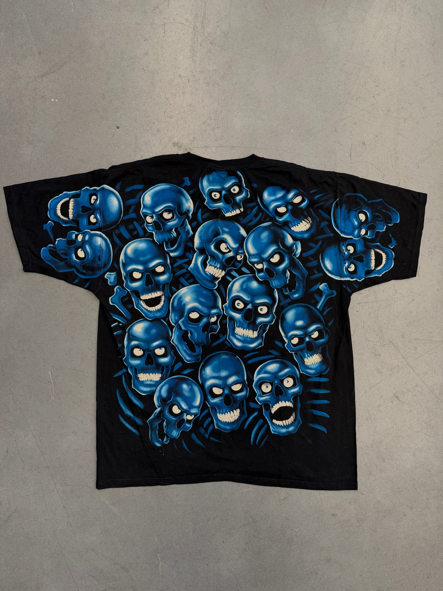 2001 LIQUID BLUE GLOW IN THE DARK SKULLS AOP TEE - BLUE (NWT)