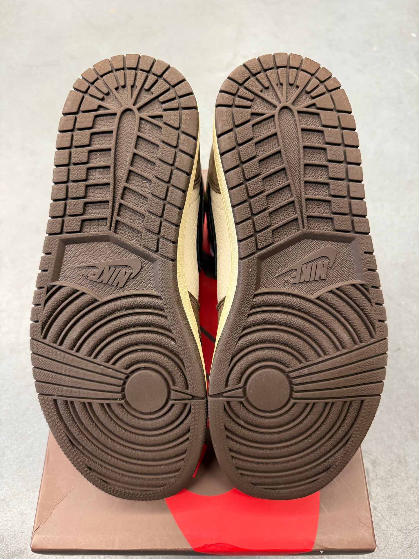 2019 SIZE 8 JORDAN 1 RETRO HIGH OG SP TRAVIS SCOTT MOCHA