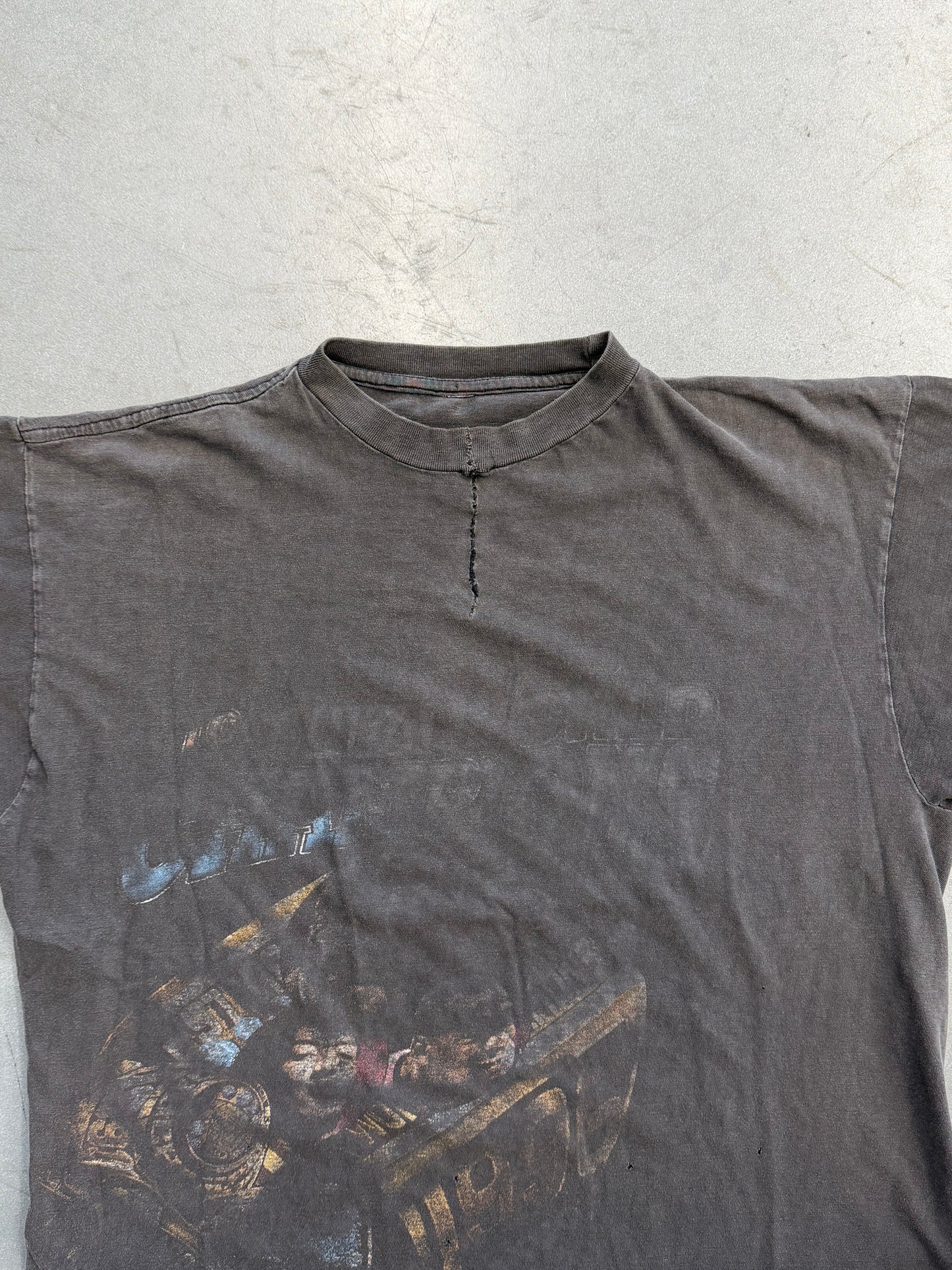 1996 CHICAGO BULLS NBA WORLD CHAMPIONS FADED OUT FRONT RAP TEE (CUT TAG)