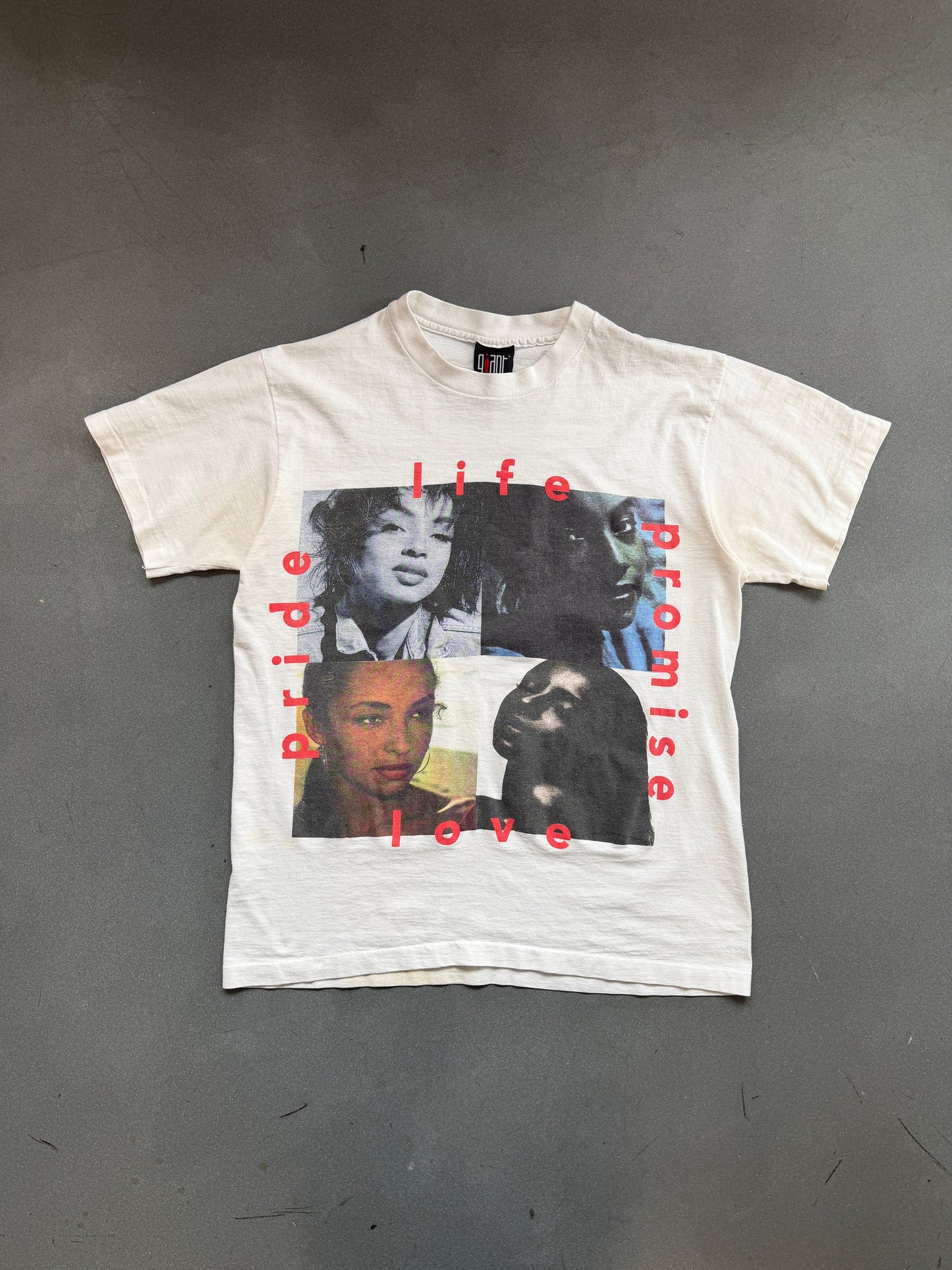 1993 SADE LOVE DELUXE SUMMER DELUXE TOUR TEE (GIANT TAG)