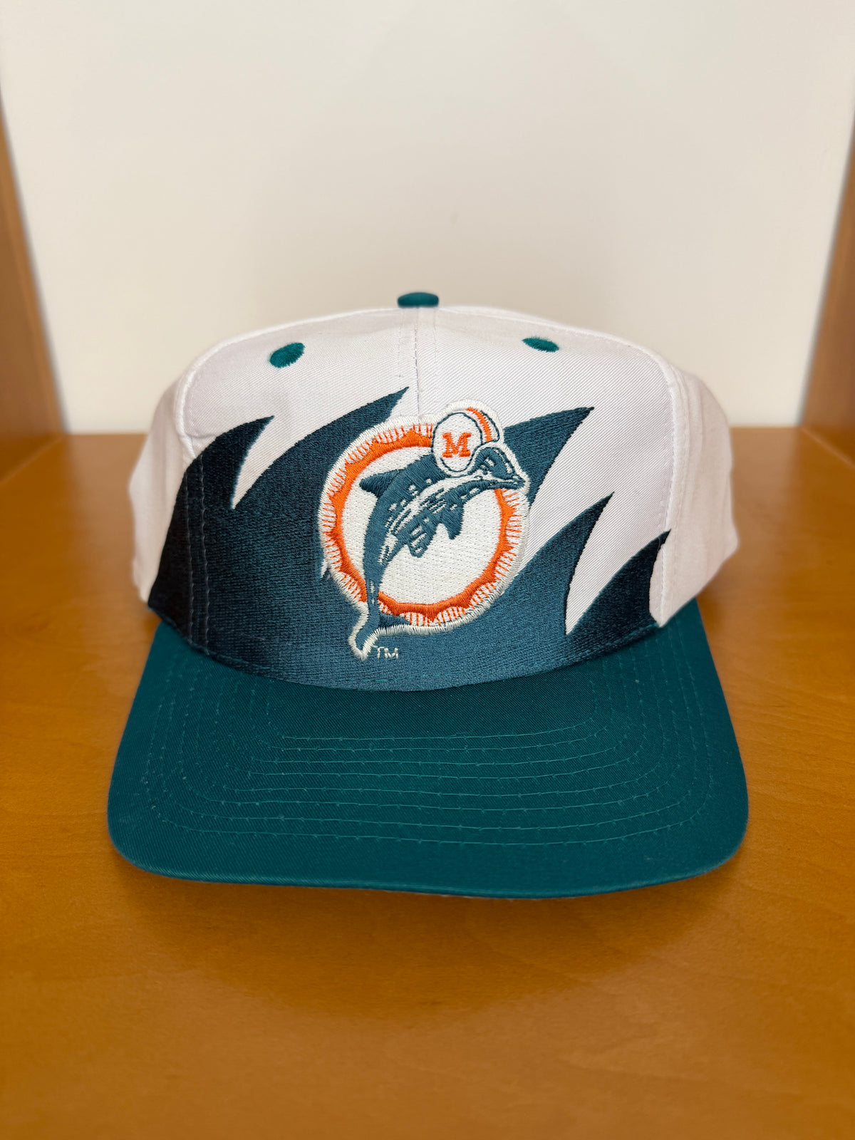 90'S MIAMI DOLPHINS SHARKTOOTH WHITE/TEAL LOGO 7 SNAPBACK HAT