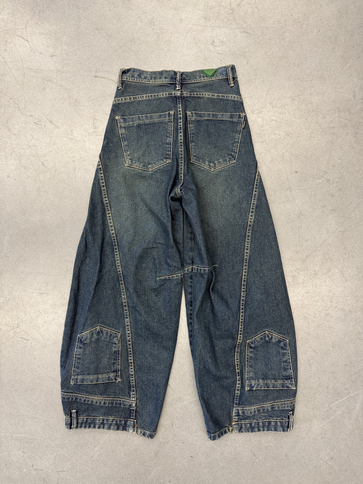 Y2K CANNABIS BARREL LEG INVERTED POCKET BAGGY JEANS