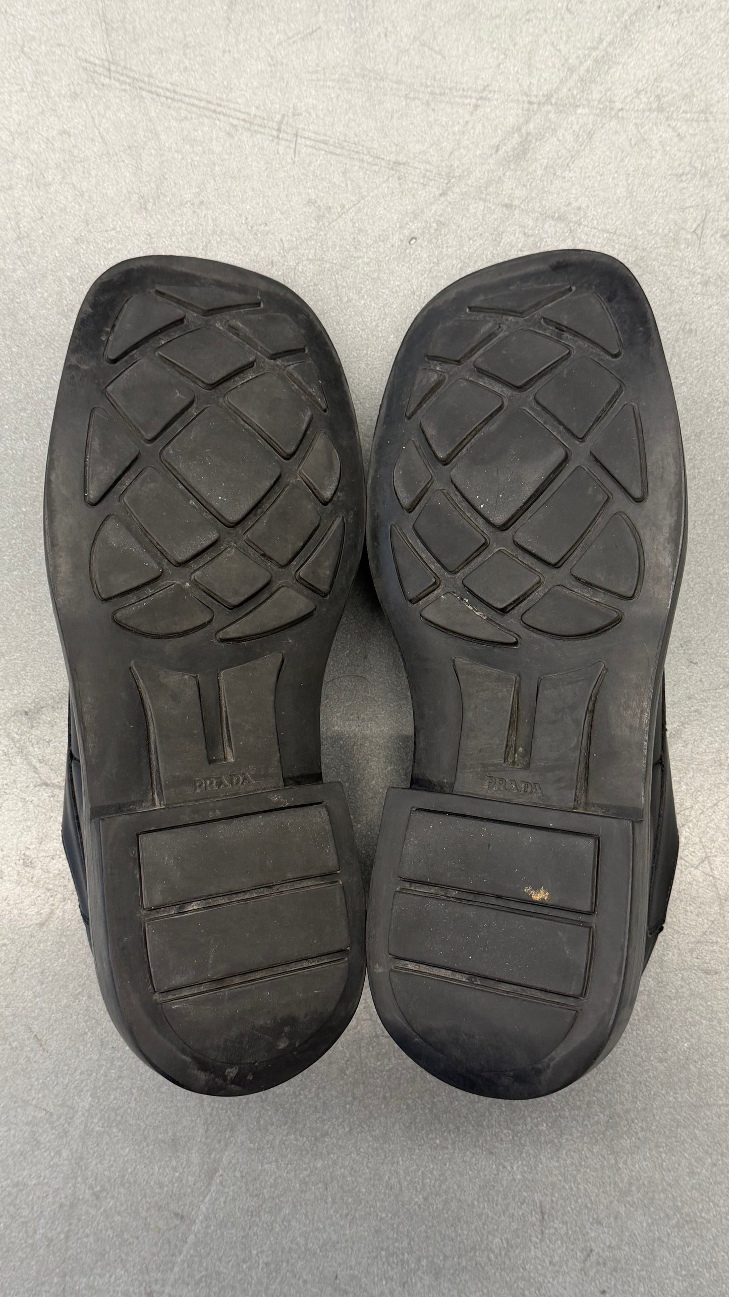 PRADA LEATHER OXFORD LACE UP LOAFERS (NO BOX)