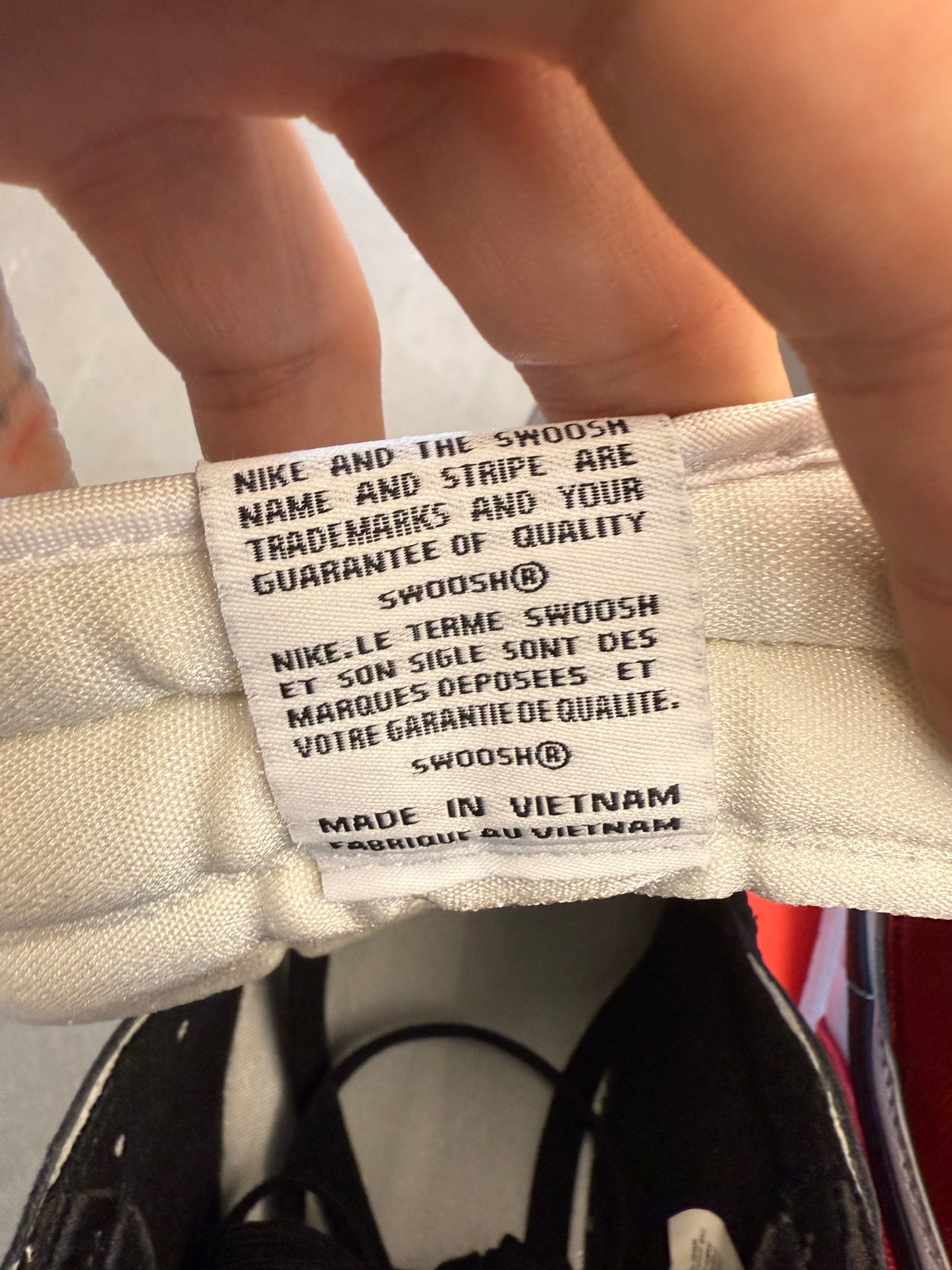 2019 W SIZE 12 JORDAN 1 RETRO HIGH SATIN BLACK TOE (WOMEN'S) (NEW WITH BOX)