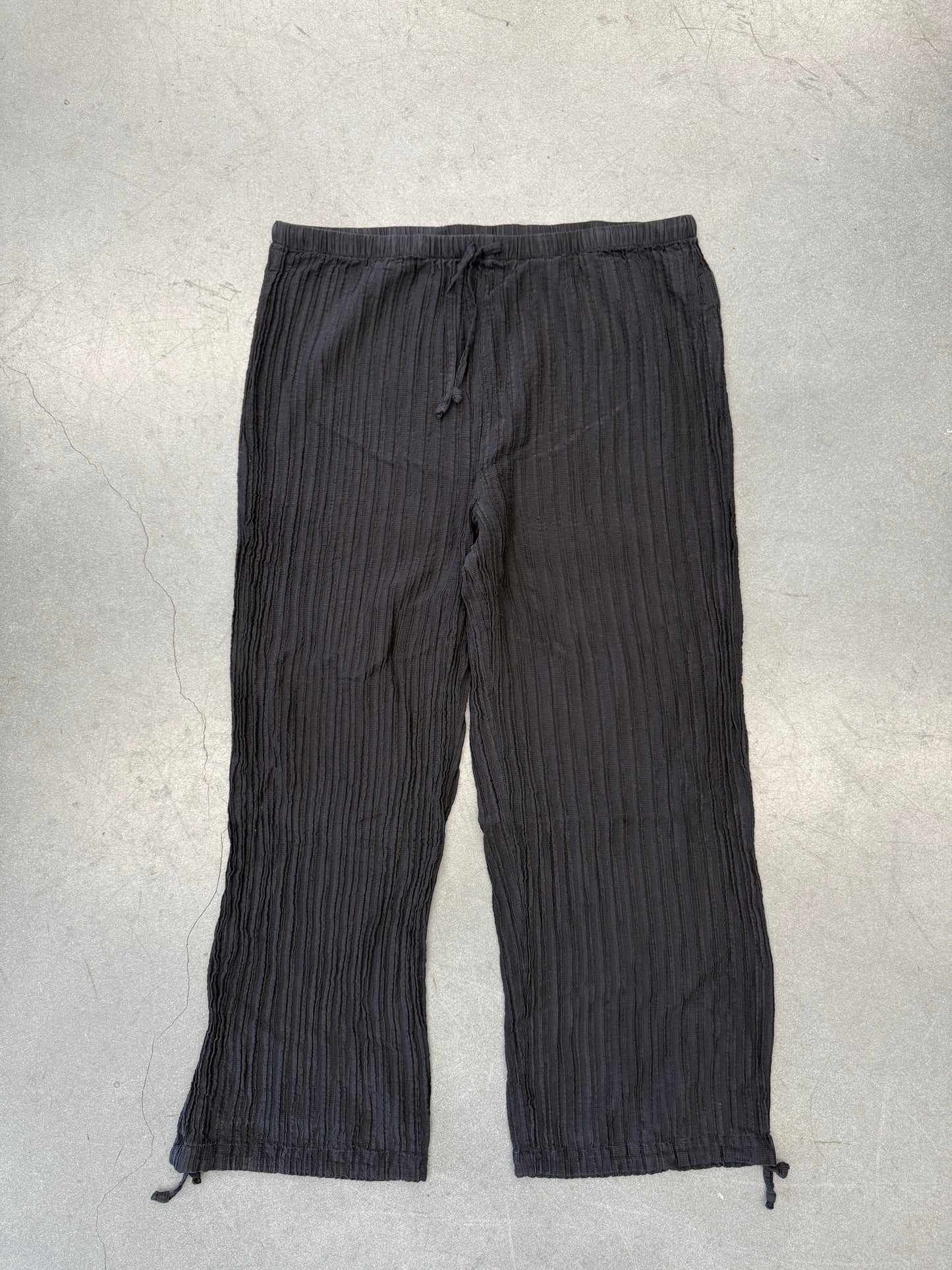 KITH WOMEN KAVI II PLISSE DRAWSTRING PANT - BLACK