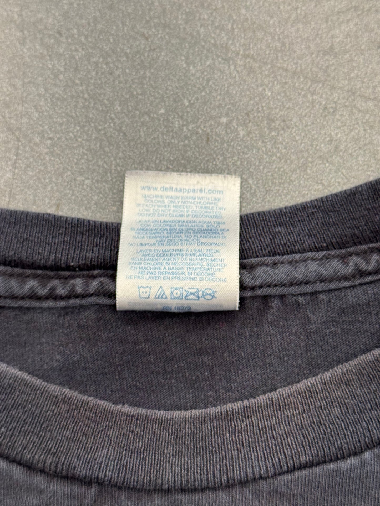 2006 NINTENDO DONKEY KONG TEE (DELTA PRO WEIGHT TAG)