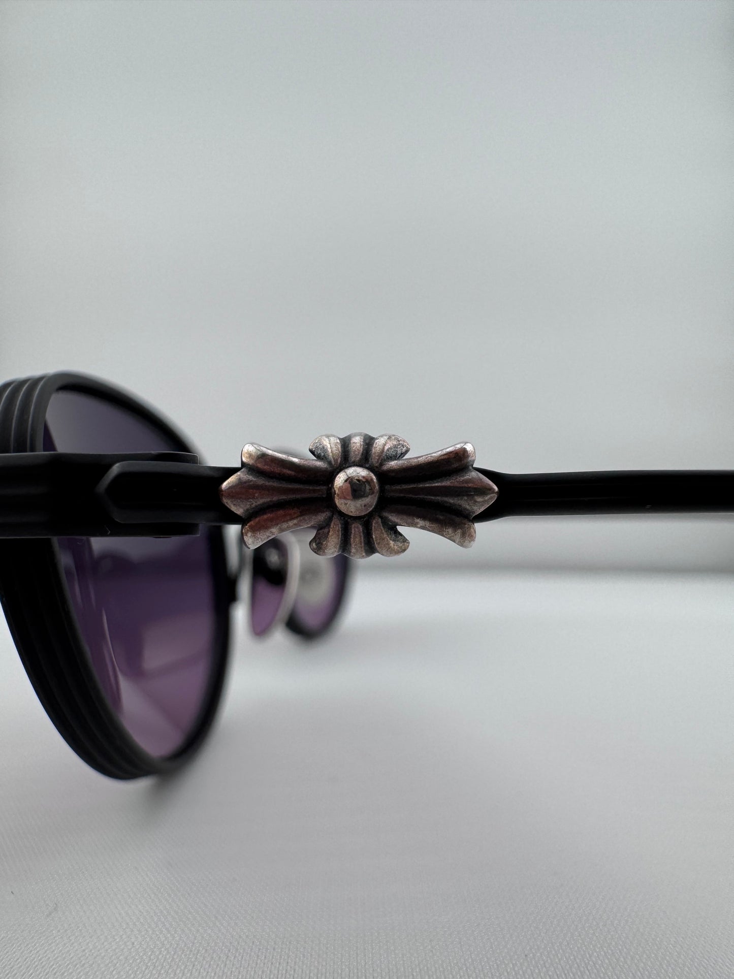 CHROME HEARTS CLITORIAL ROUND SUNGLASSES (WITH CASE)