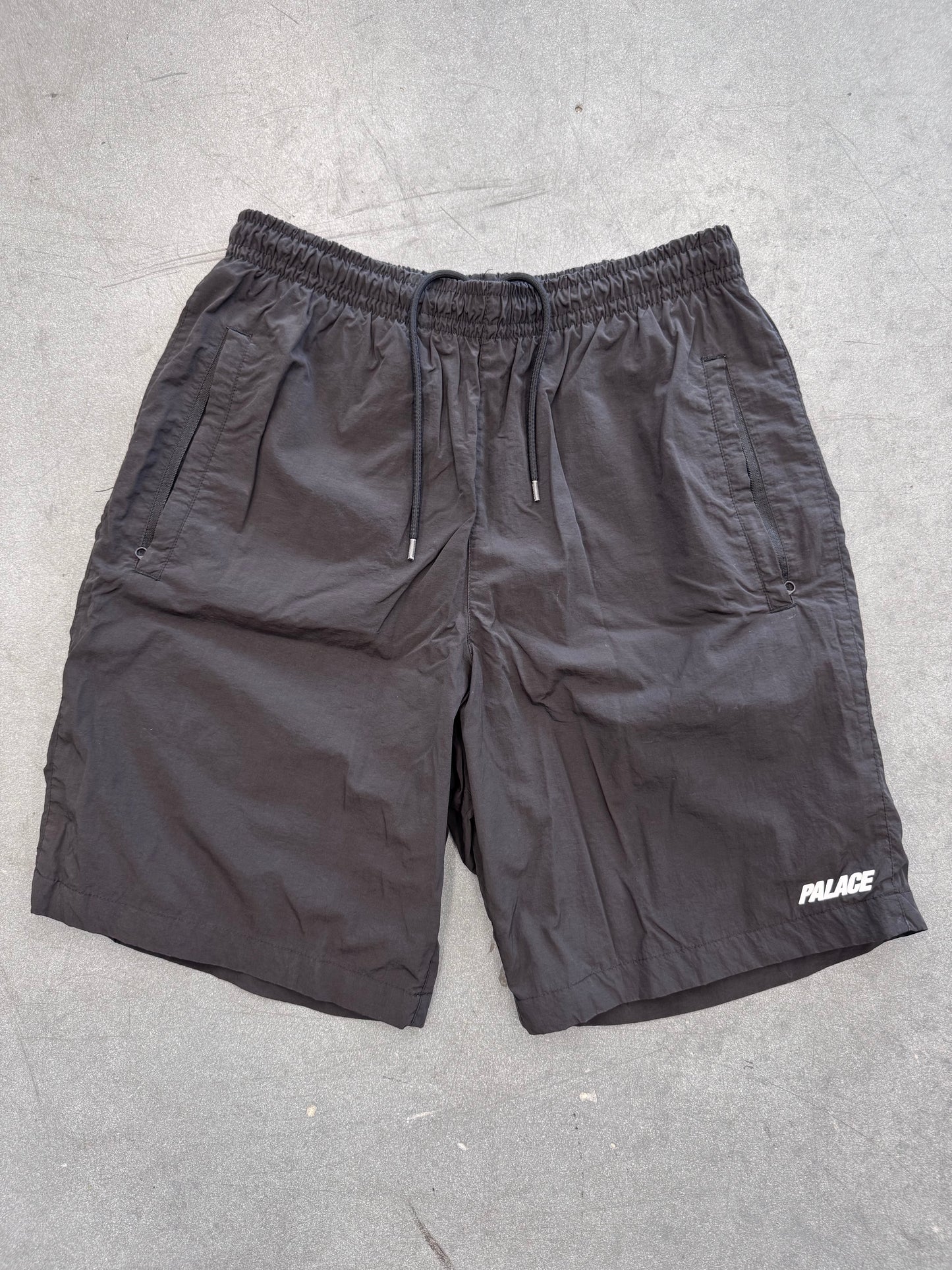 PALACE ESSENTIAL SWIM SHORTS - BLACK