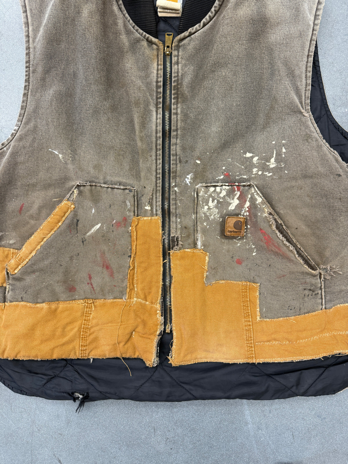 VINTAGE CARHARTT PAINTED PATCHWORK VEST (V02CHT)