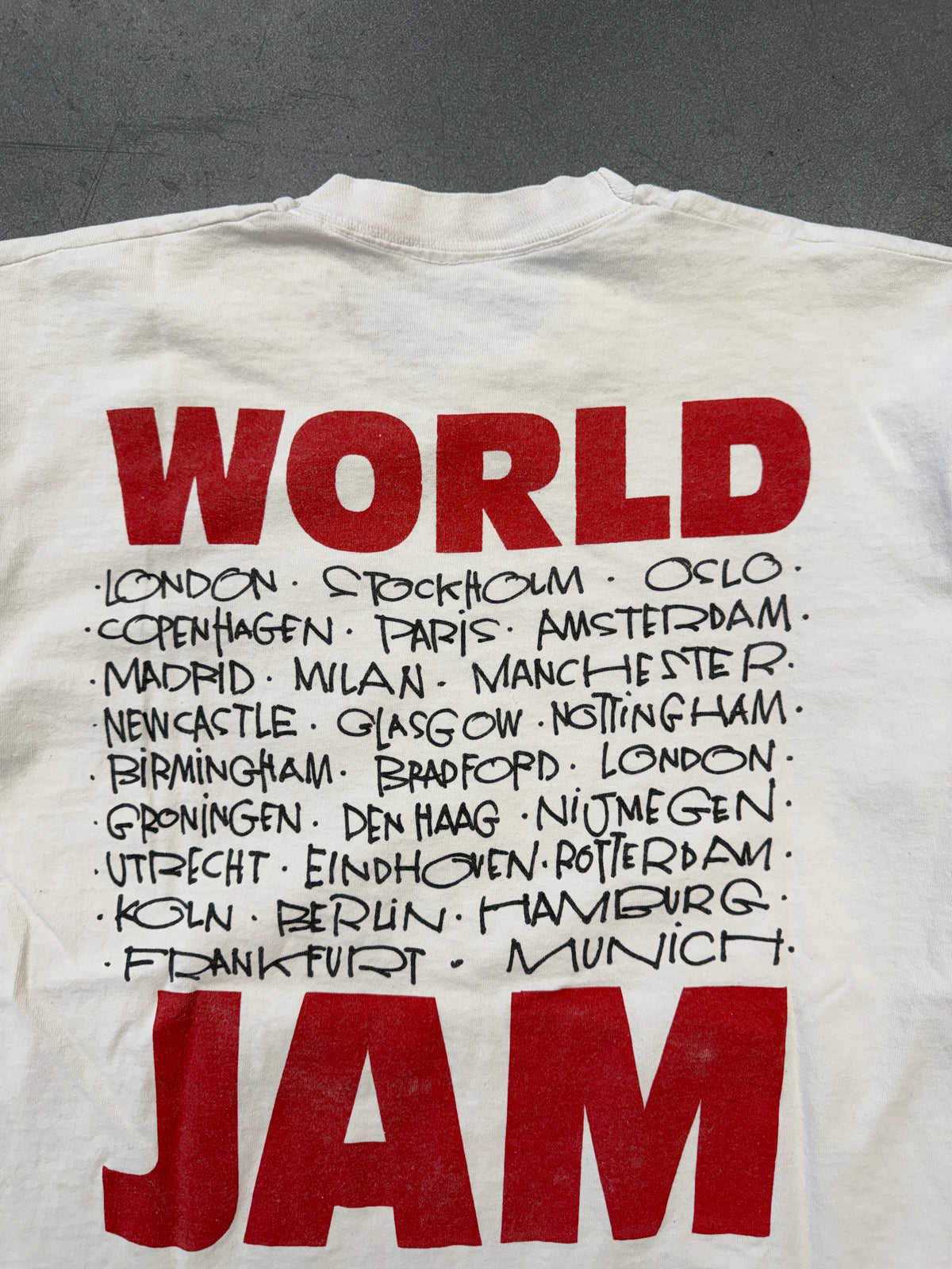 1992 PEARL JAM WORLD JAM TOUR TEE (PULLED TAG)