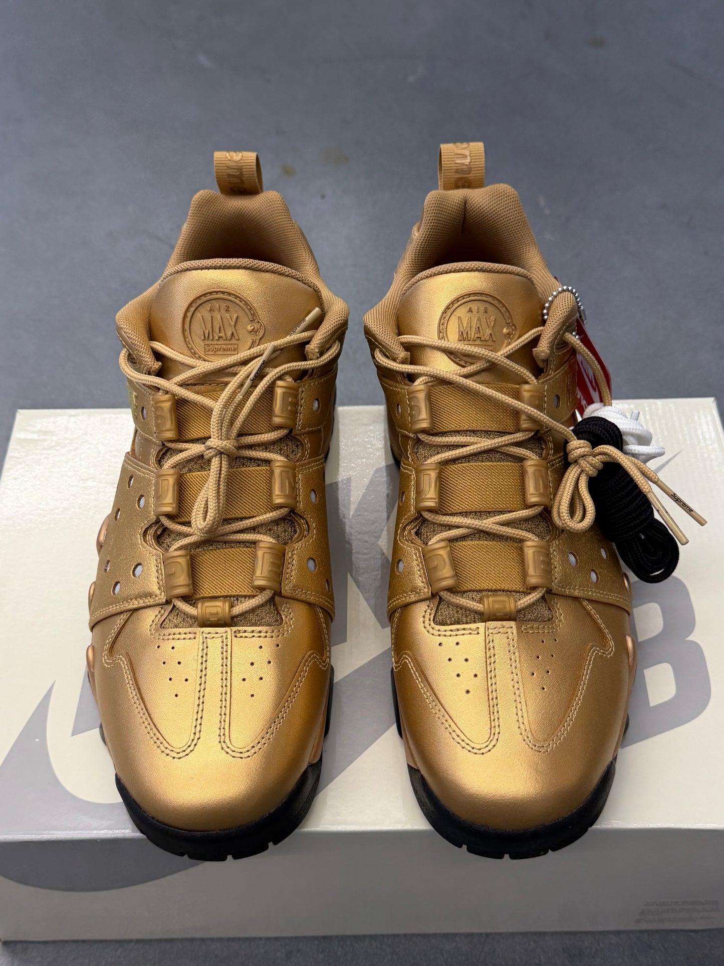 SS26 SUPREME NIKE SB AIR MAX 2 CB '94 LOW - SUPREME METALLIC GOLD (W/BOX)