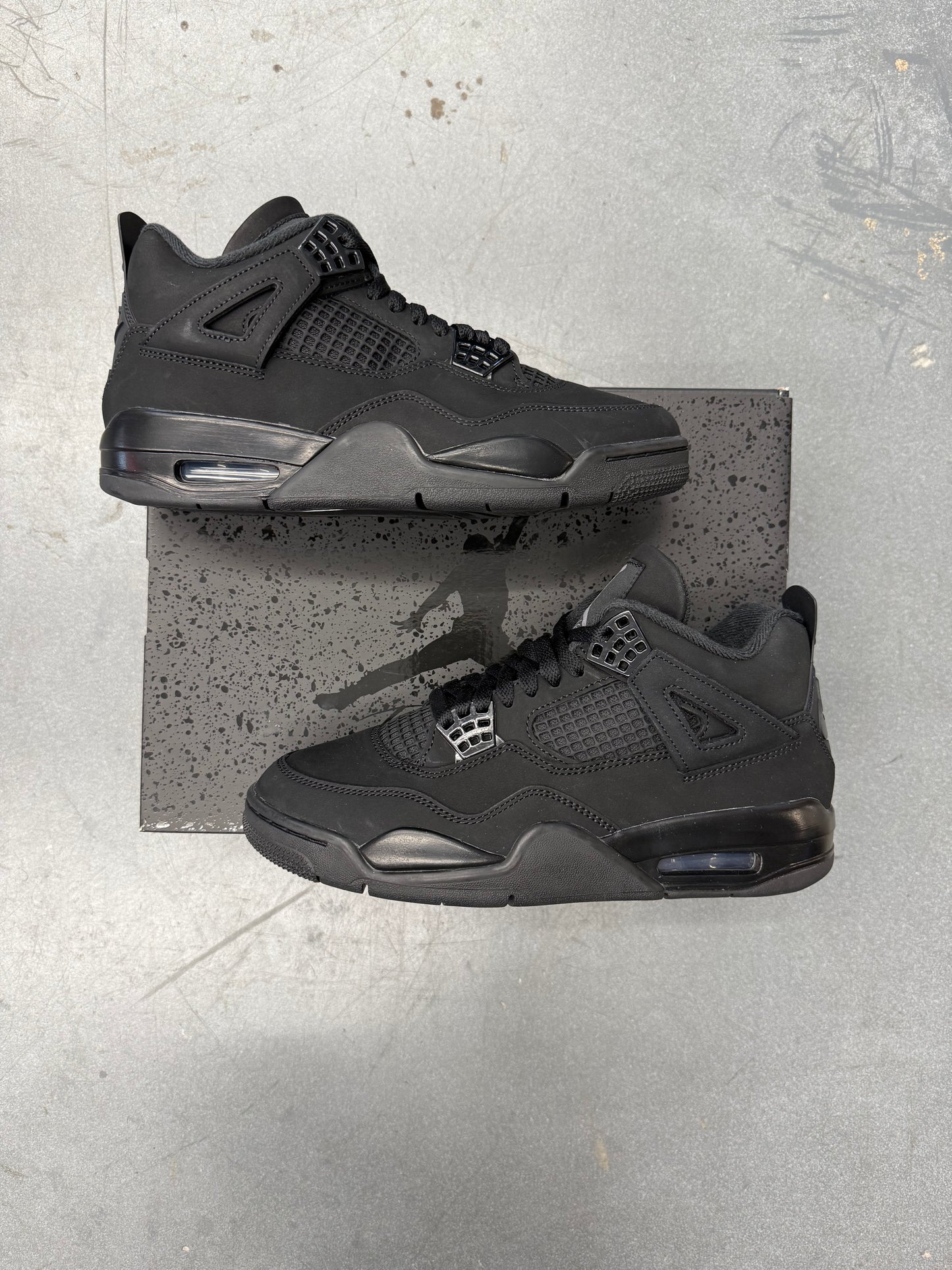 2025 SIZE 8 JORDAN 4 RETRO BLACK CAT