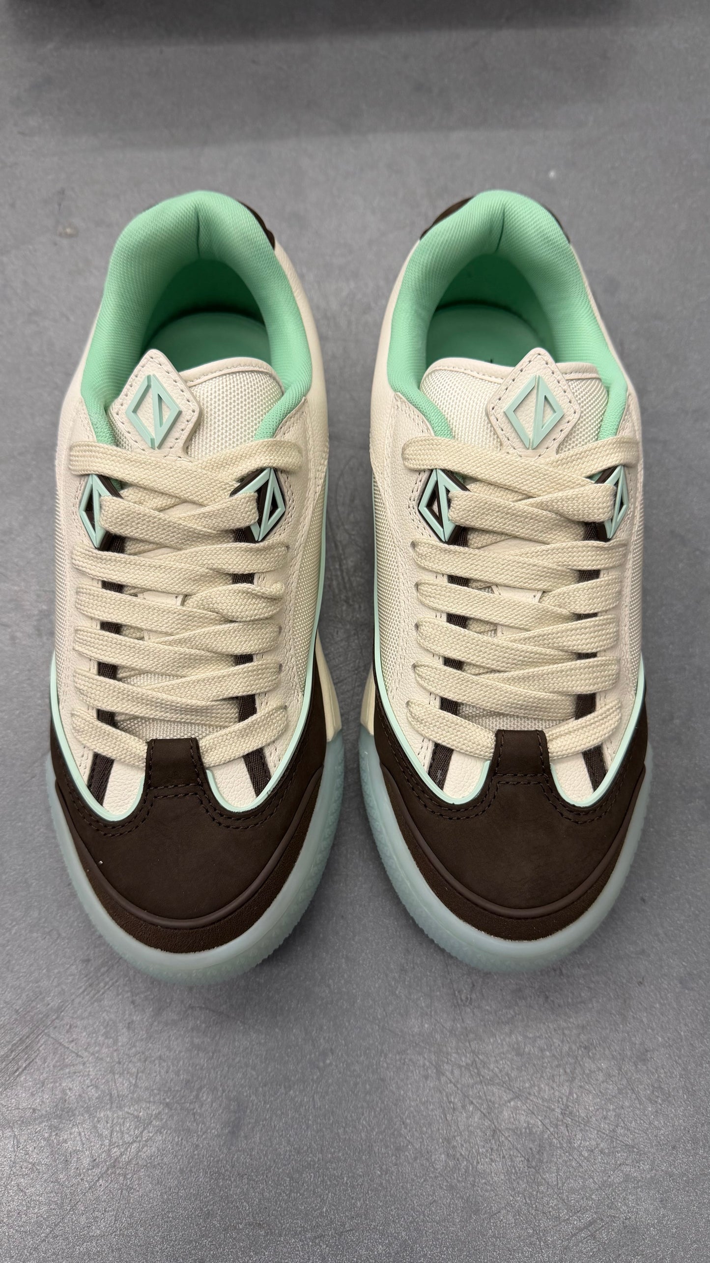 2022 DIOR B713 CACTUS JACK - CREAM MOCHA