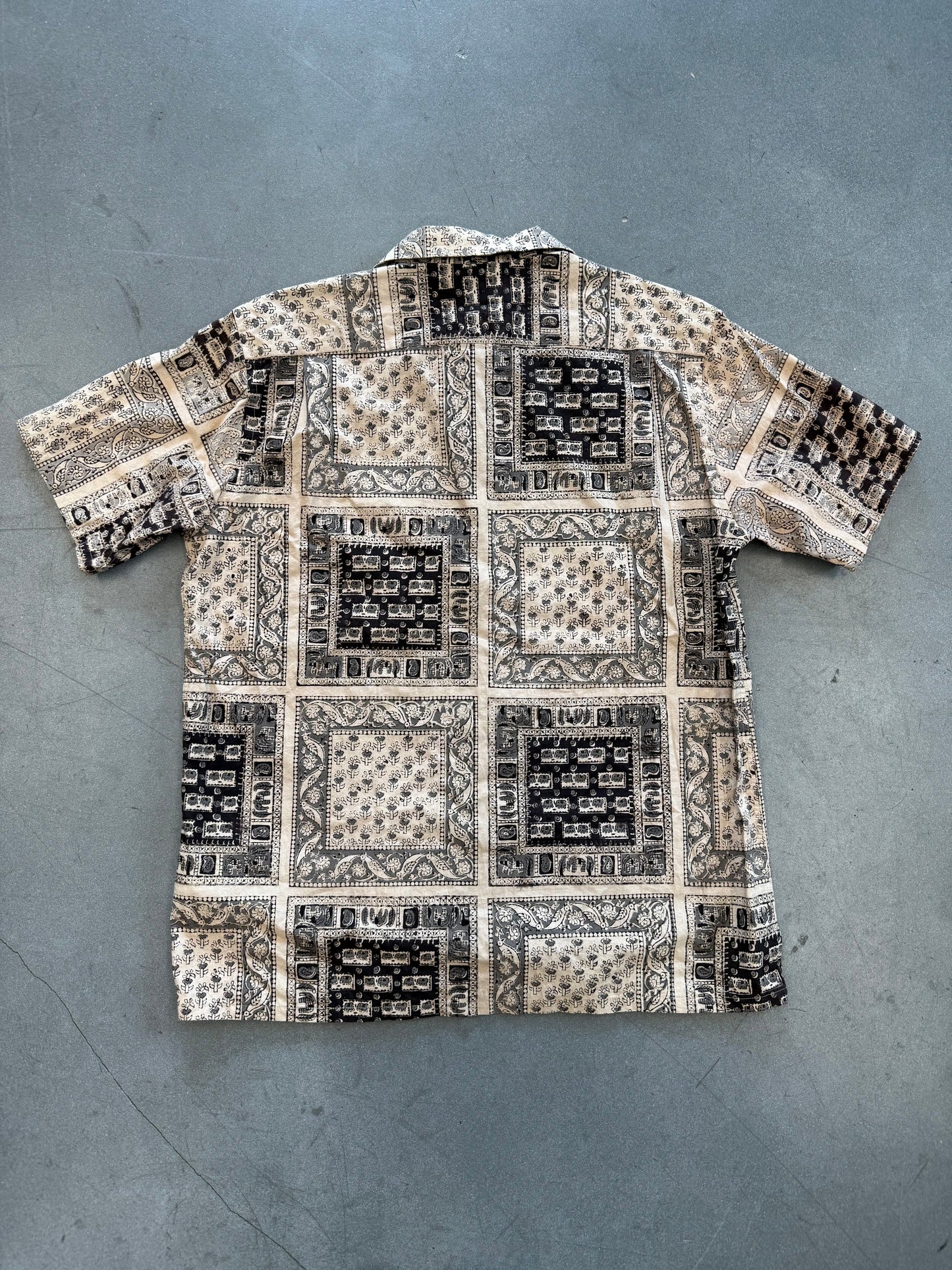 BEAMS PLUS OPEN COLLAR ELEPHANT BLOCK PRINT SHORT SLEEVE SHIRT (L) (NWT)