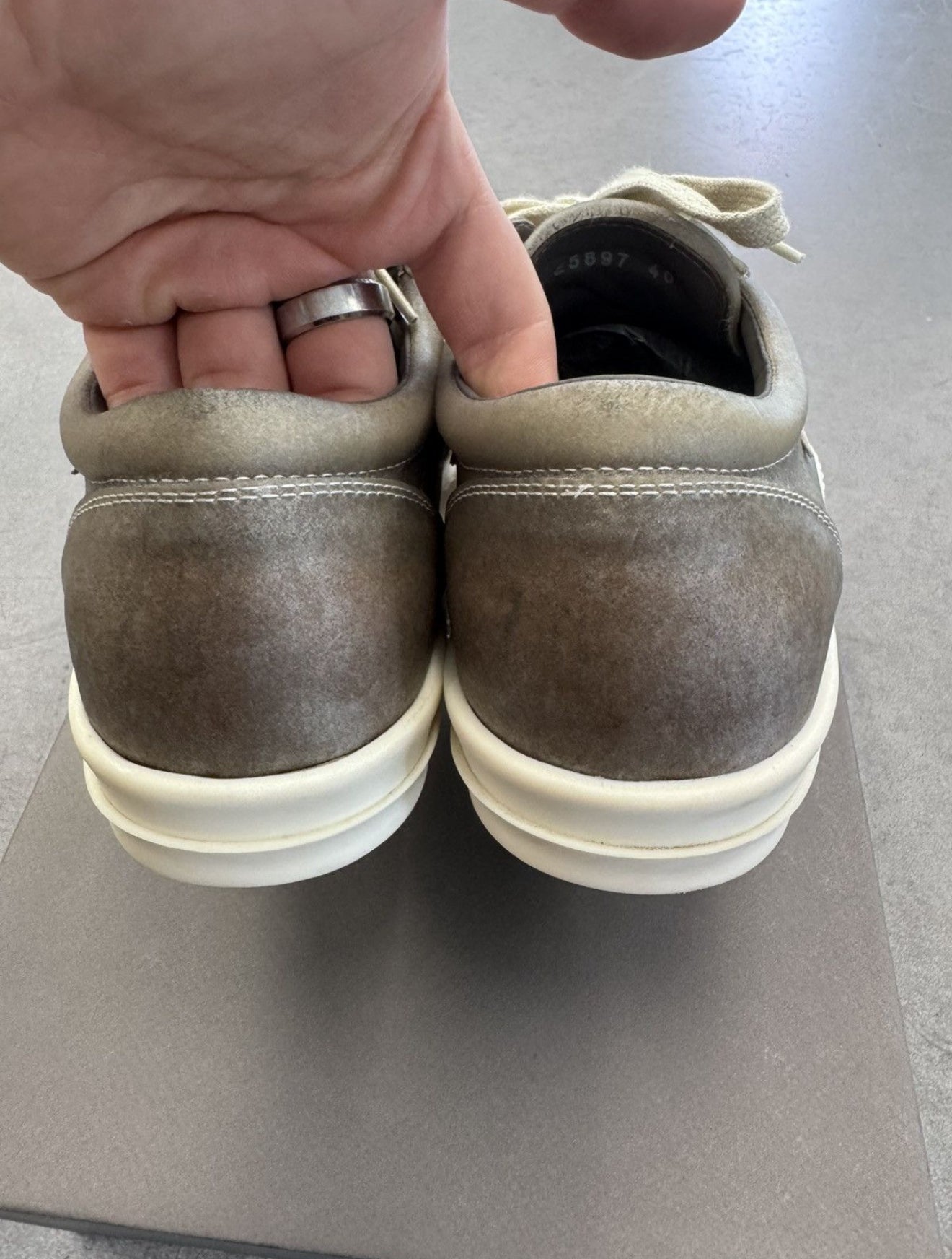 SIZE 40 RICK OWENS VINTAGE SNEAKS TRANSPARENT LEATHER DUST MILK (PRE-OWNED WITH BOX)