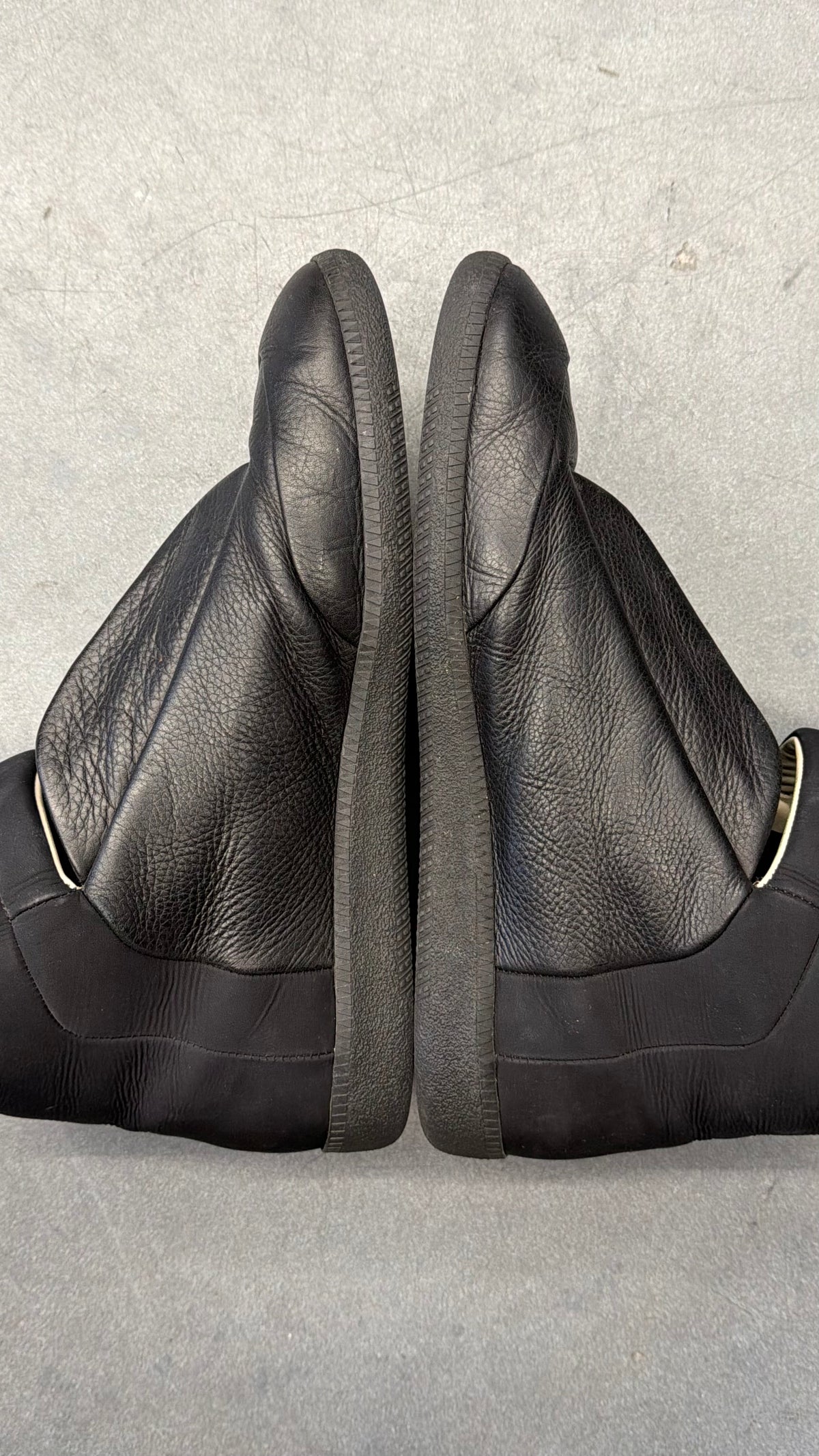 SS11 MAISON MARTIN MARGIELA LINE 22 FUTURE HIGH-TOP SNEAKERS - BLACK (43.5)