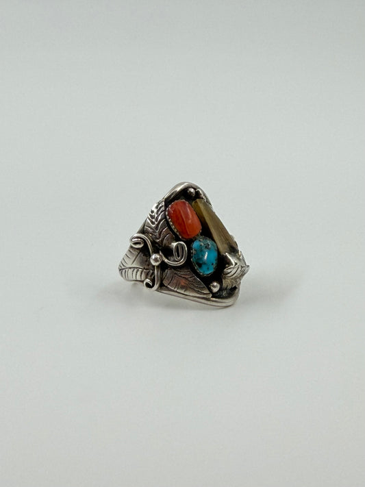 NAVAJO NATIVE AMERICAN SLEEPING BEAUTY TURQUOISE, CORAL, & BEAR CLAW SILVER RING