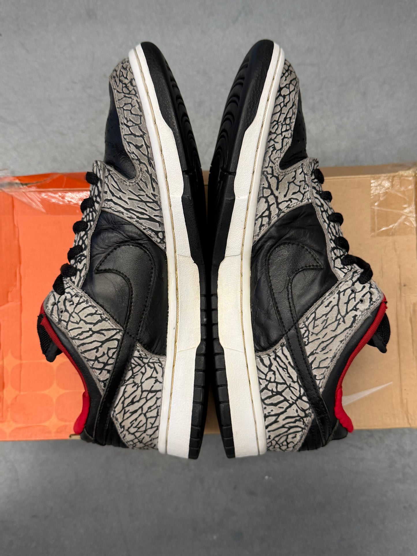 2002 NIKE DUNK LOW PRO SB SUPREME 'BLACK CEMENT' (W/ REPLACEMENT BOX)