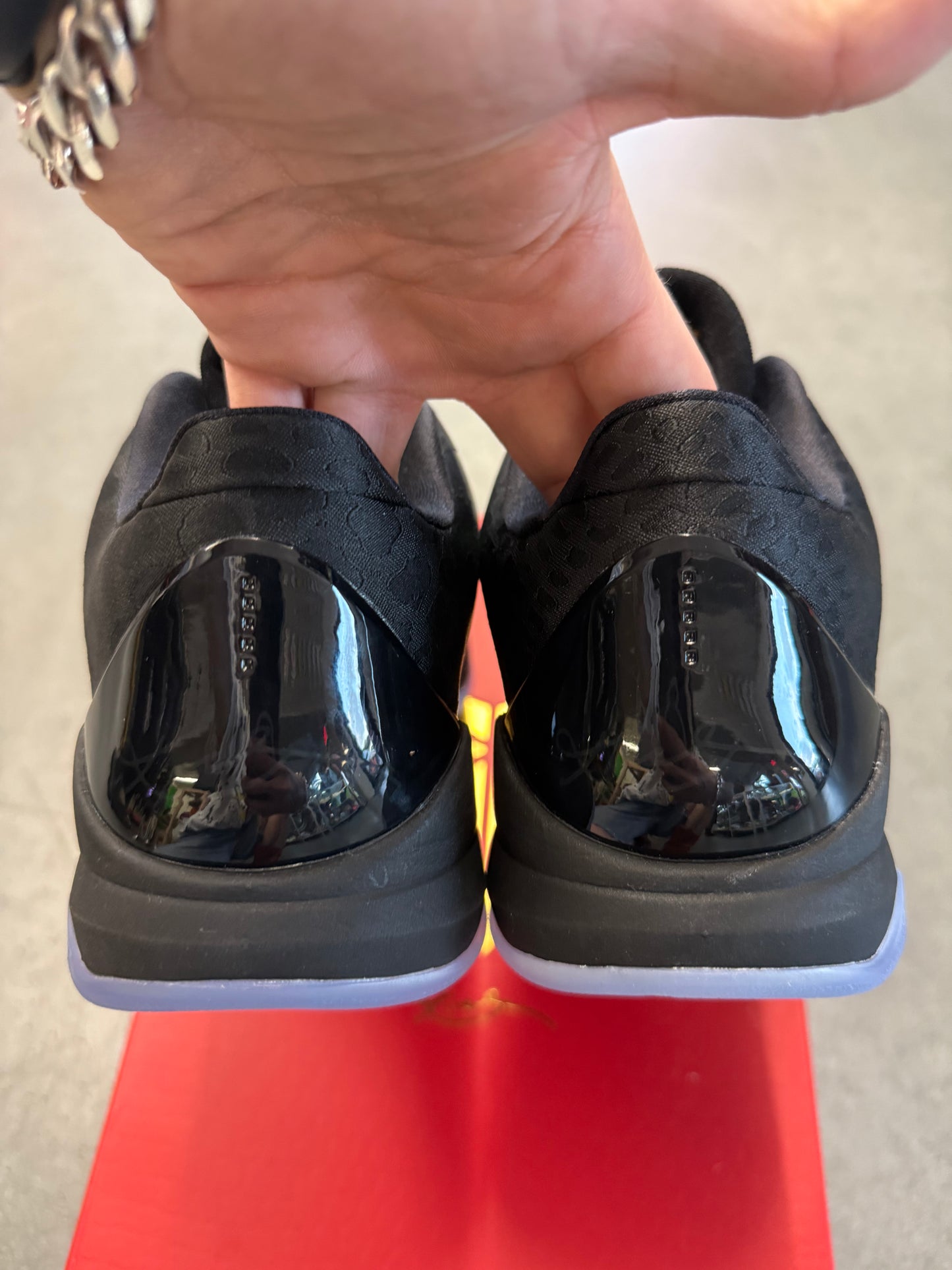 2025 SIZE 8.5 NIKE KOBE V PROTRO YEAR OF THE MAMBA EGGPLANT (NEW WITH BOX)