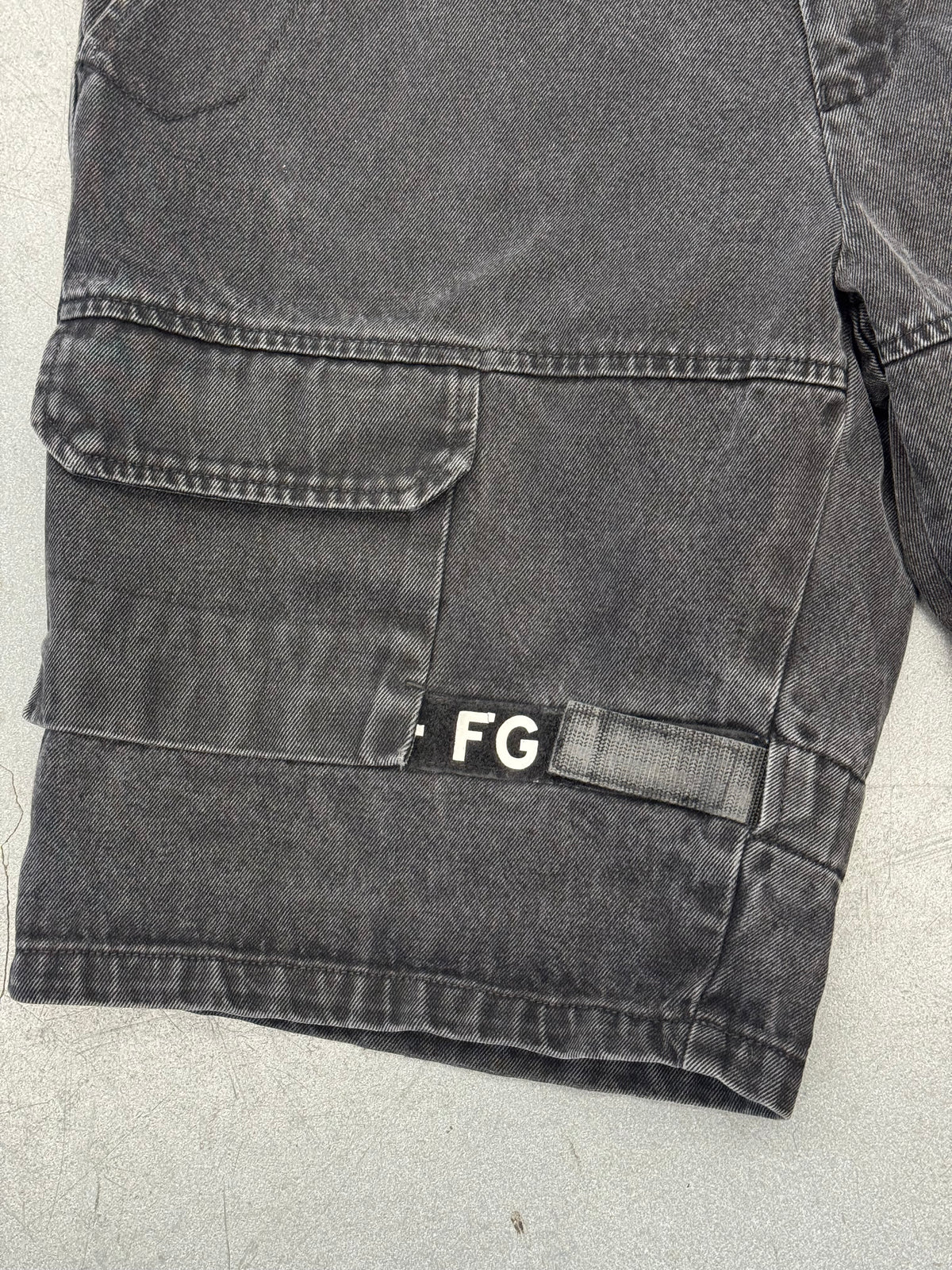 Y2K MARITHE FRANCOIS GIRBAUD SHUTTLE STRAP SHORTS - BLACK/BLACK