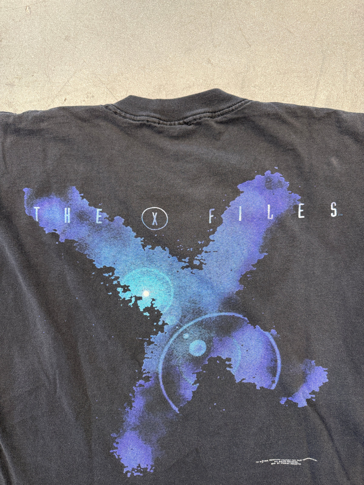 1995 THE X-FILES TRUST NO ONE CUT-OFF TEE (STANLEY DESANTIS TAG)