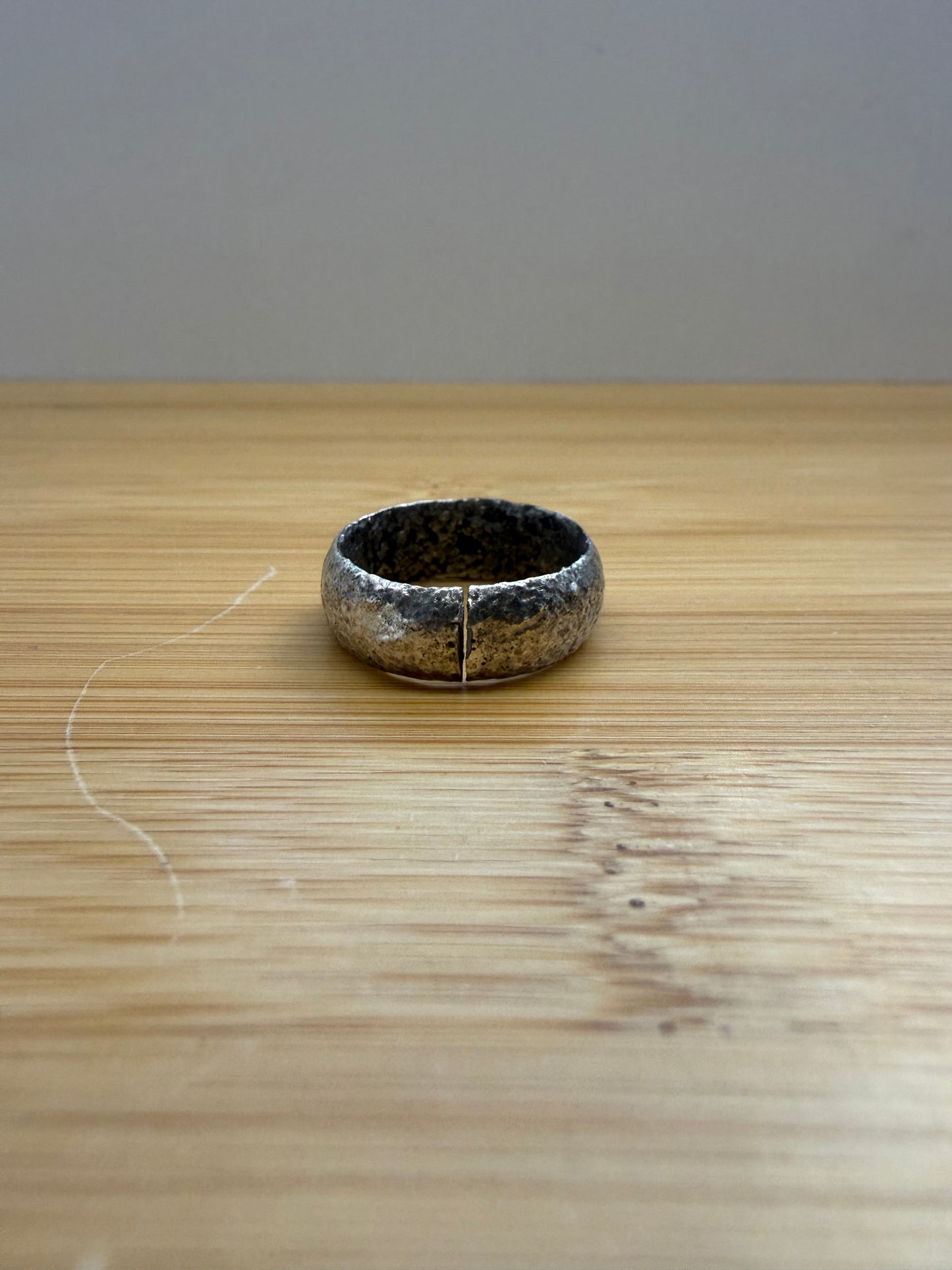 VINTAGE SHIPWRECK SILVER BAND RING
