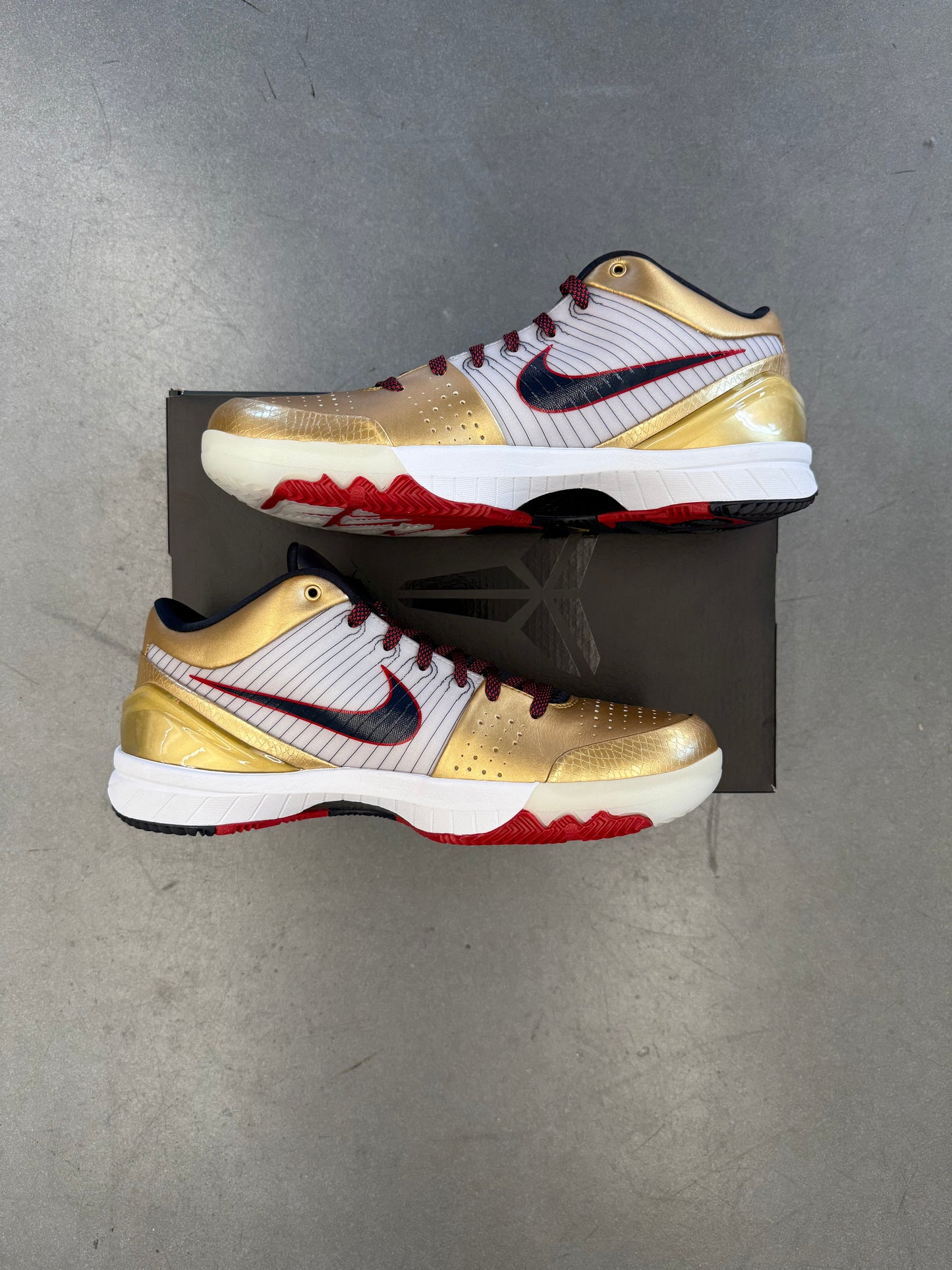 2024 SIZE 11.5 NIKE KOBE 4 PROTO GOLD METAL