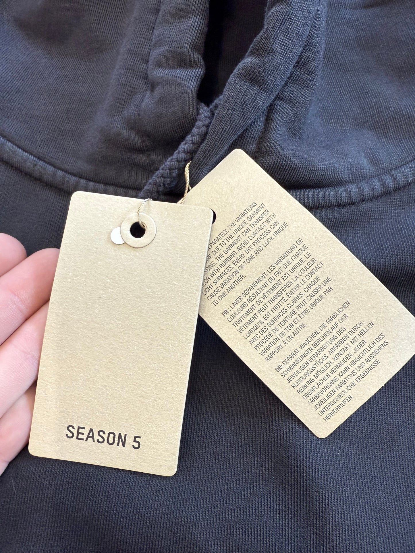 YEEZY SEASON 5 LAS VIRGENES HOODIE - BLACK (M) (NWT)